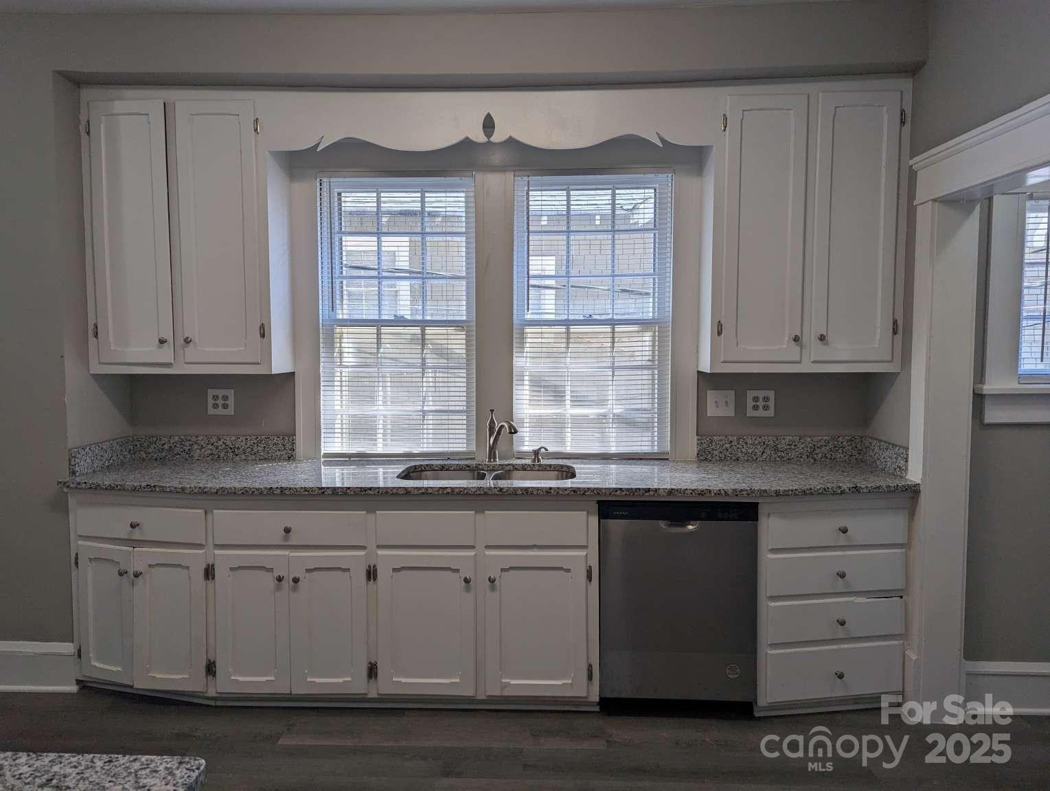 602 W Council Street Property Photo 12