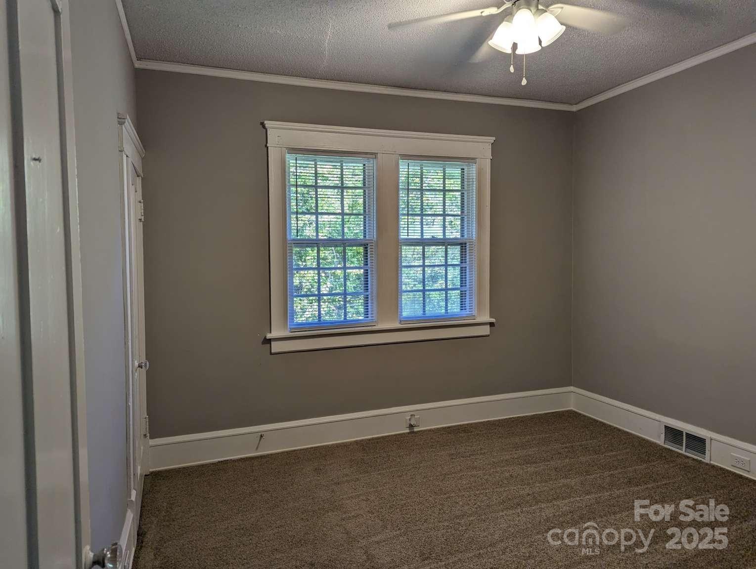 602 W Council Street Property Photo 15