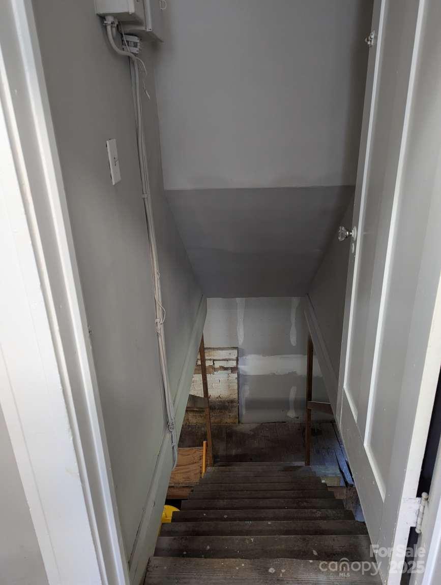 602 W Council Street Property Photo 17