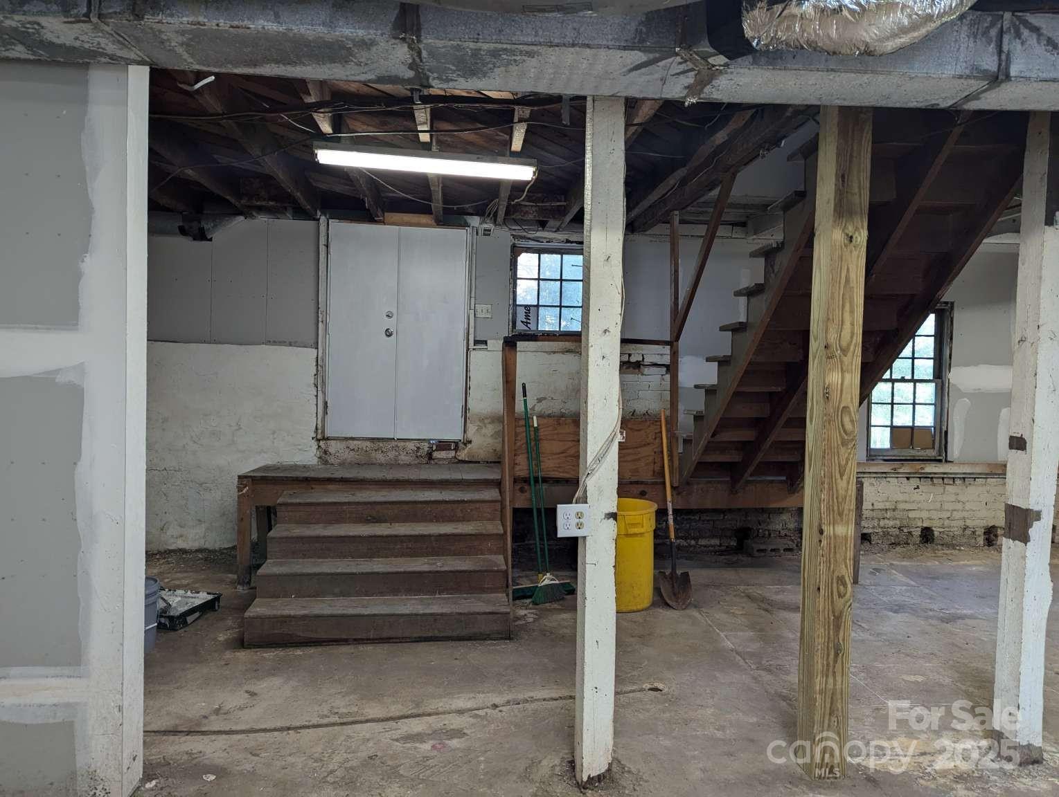 602 W Council Street Property Photo 18