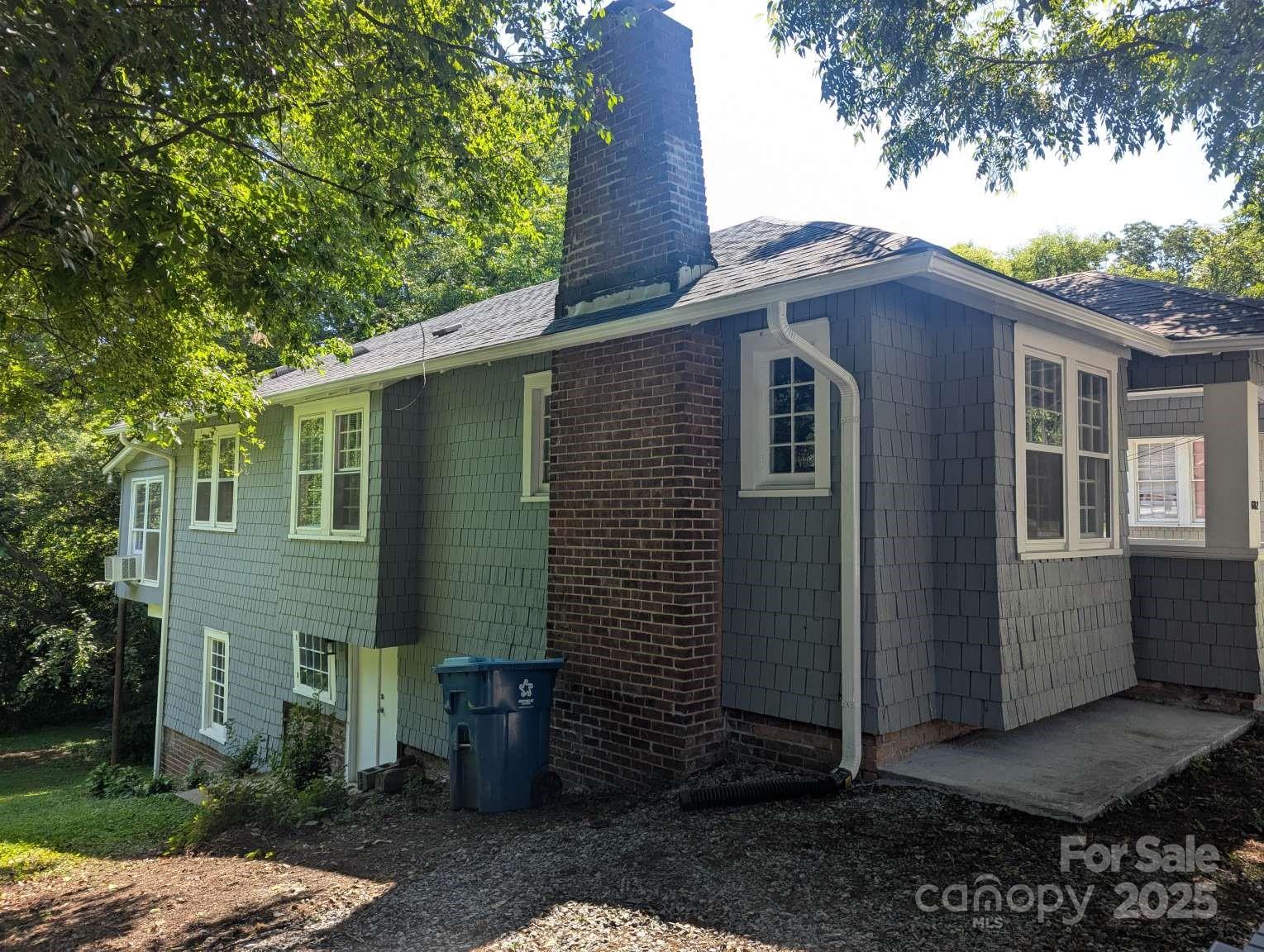 602 W Council Street Property Photo 21