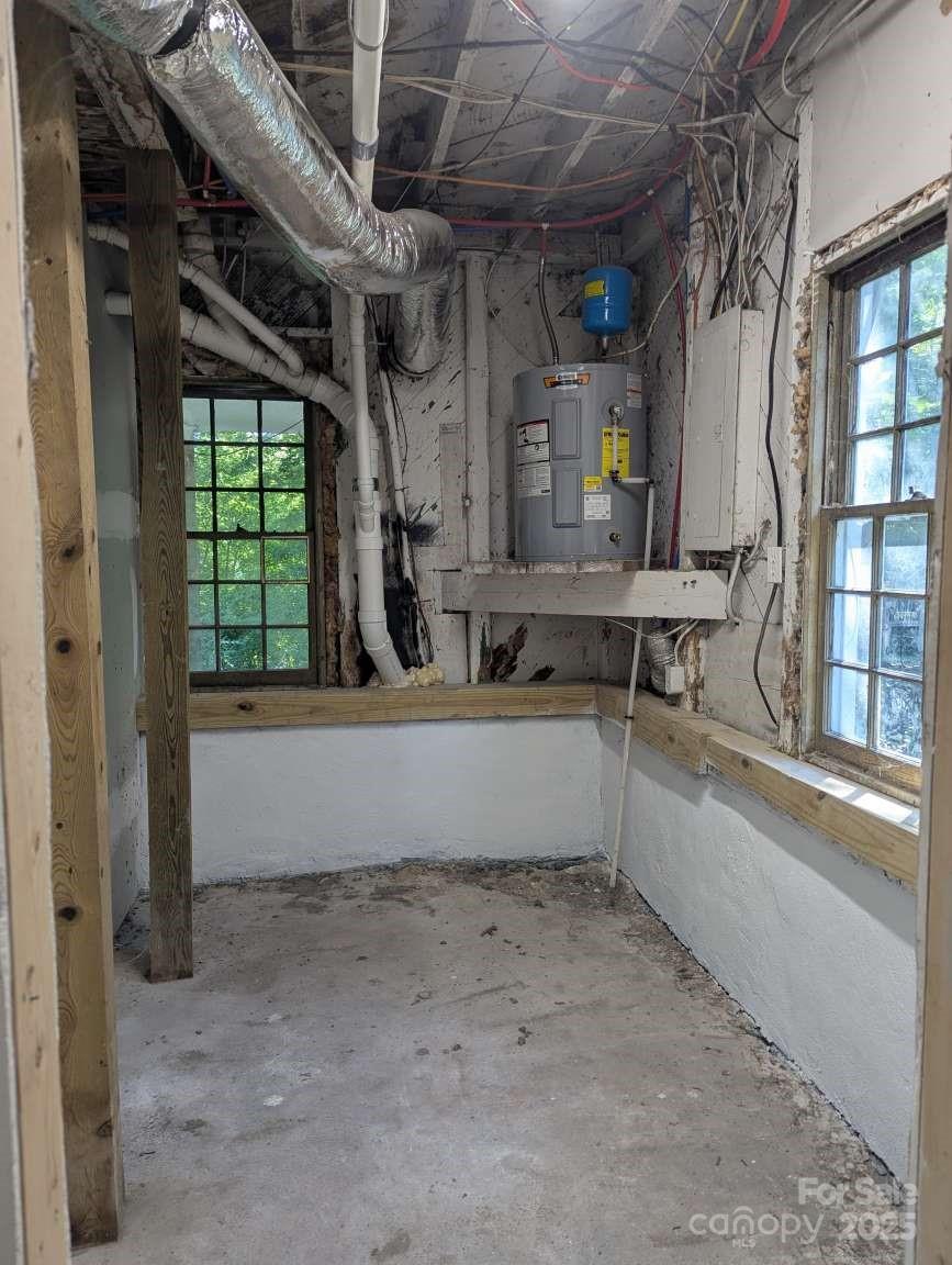 602 W Council Street Property Photo 25