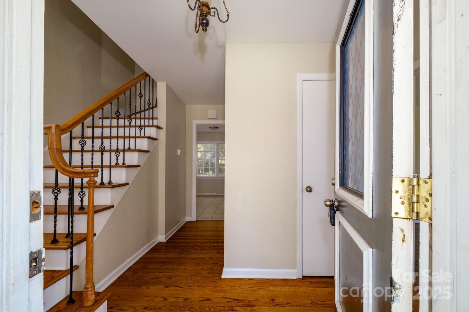 1018 Carysbrook Lane Property Photo 3