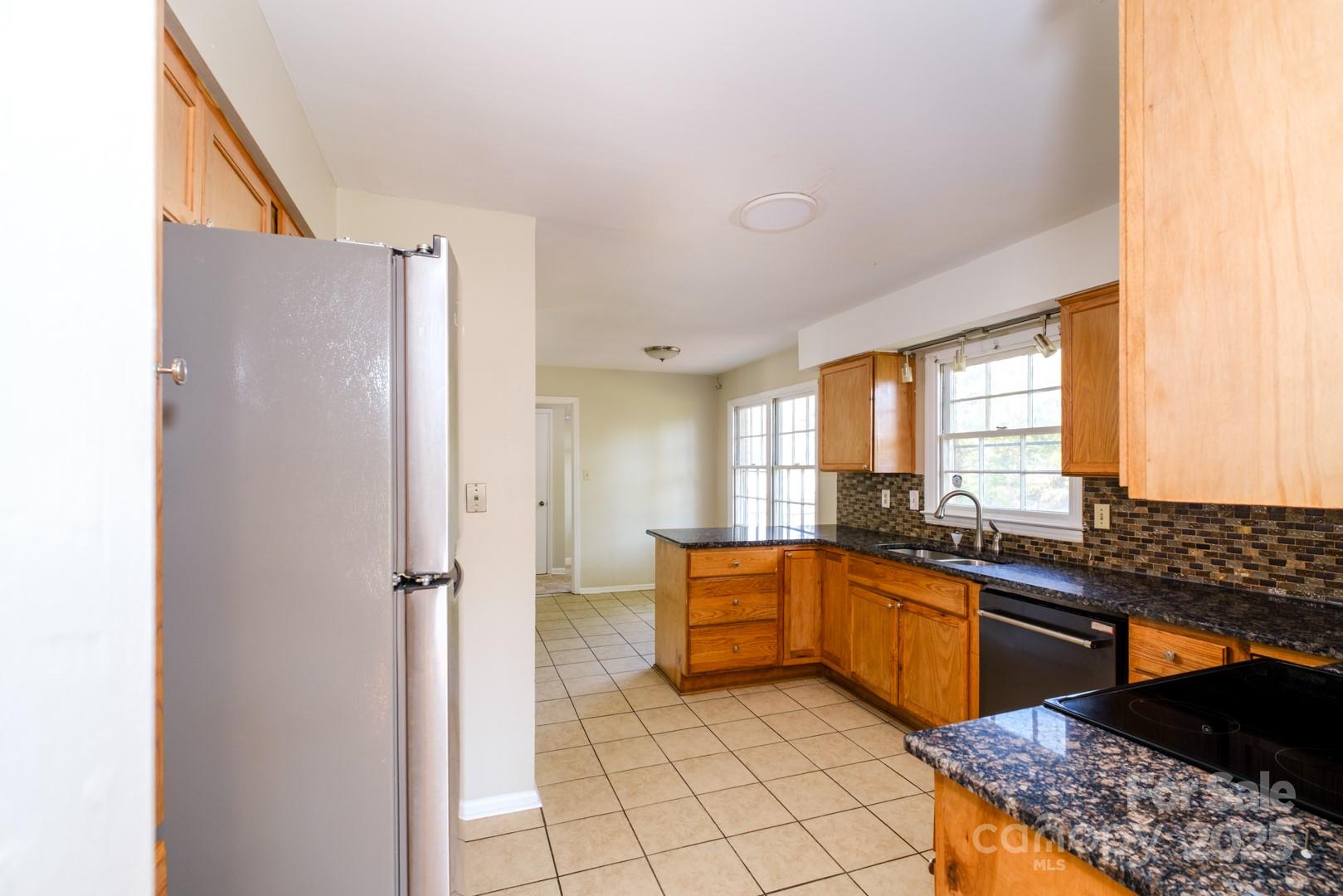 1018 Carysbrook Lane Property Photo 8