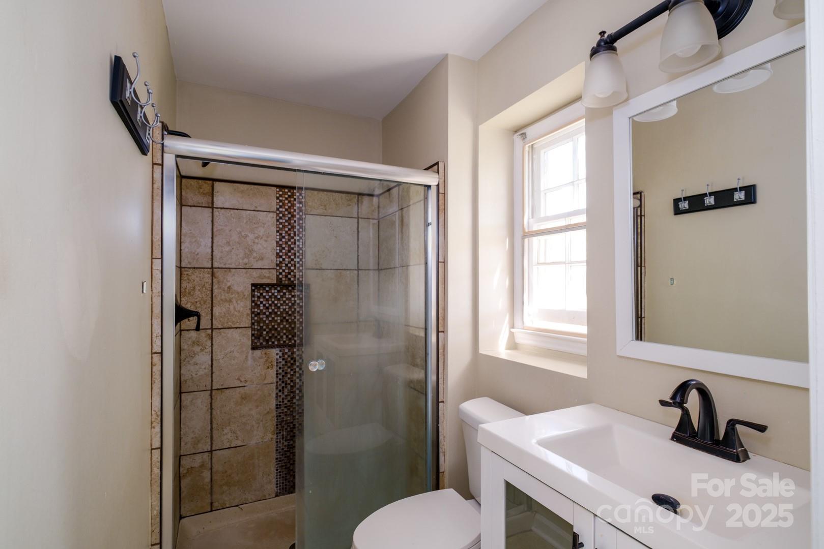 1018 Carysbrook Lane Property Photo 25