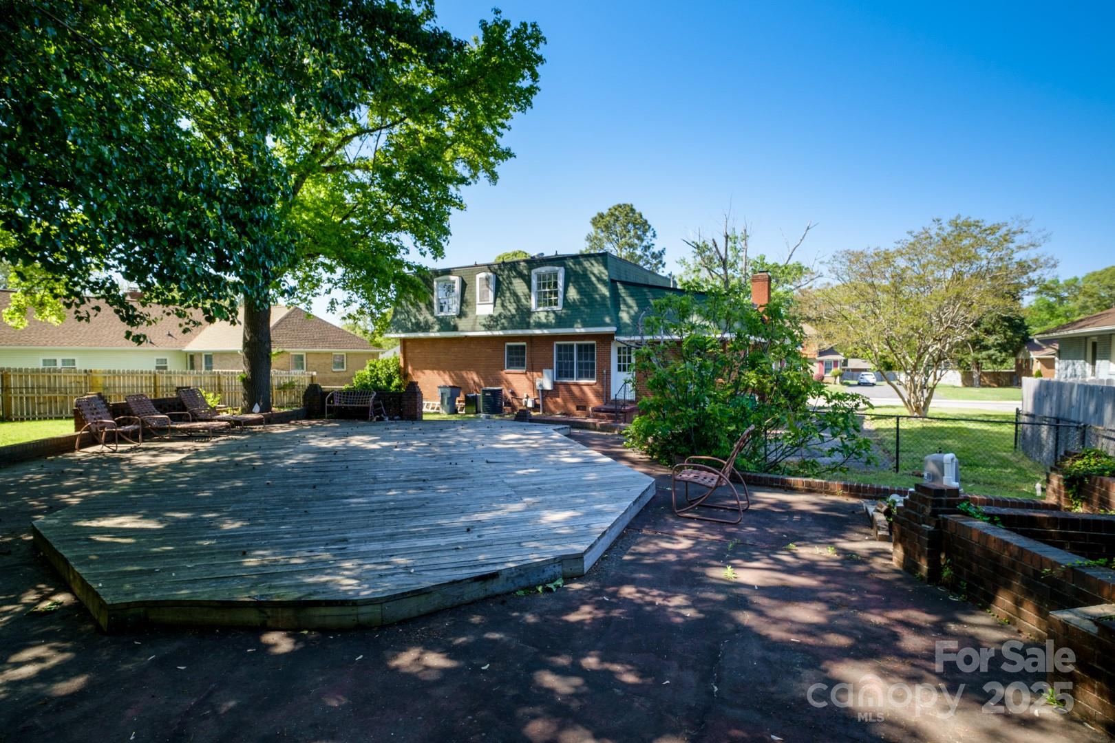 1018 Carysbrook Lane Property Photo 30