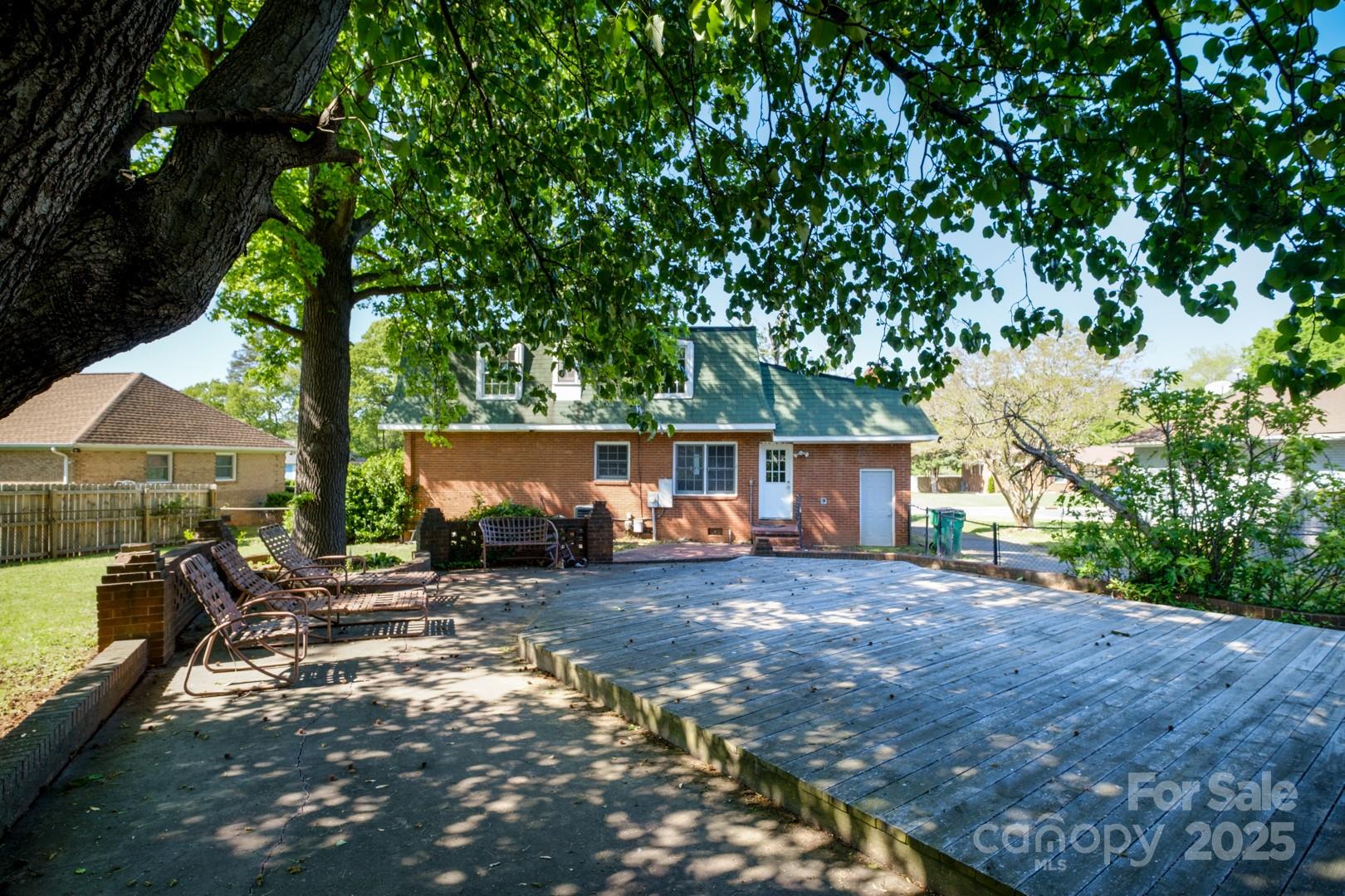 1018 Carysbrook Lane Property Photo 31