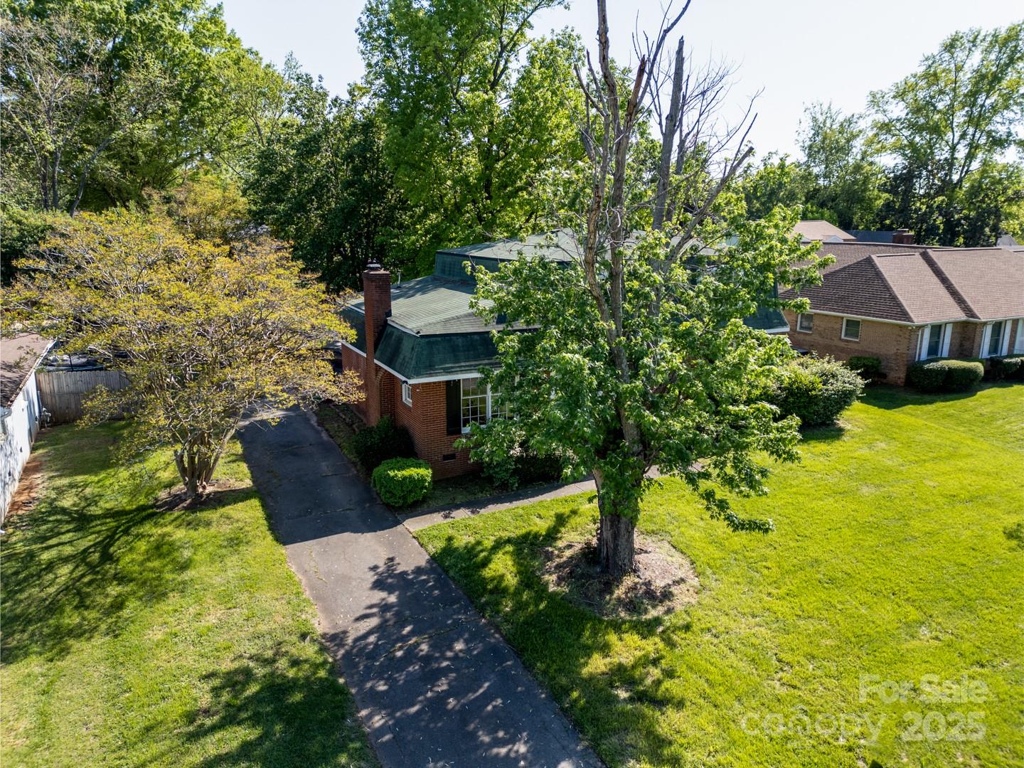 1018 Carysbrook Lane Property Photo 35