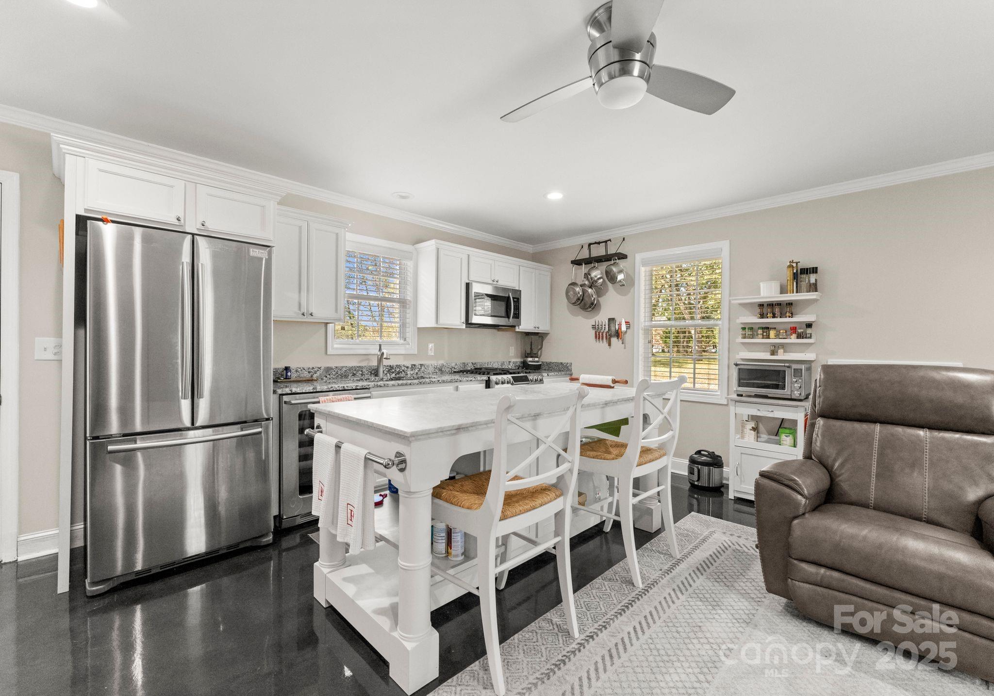 5070 Woodleaf Road Property Photo 27