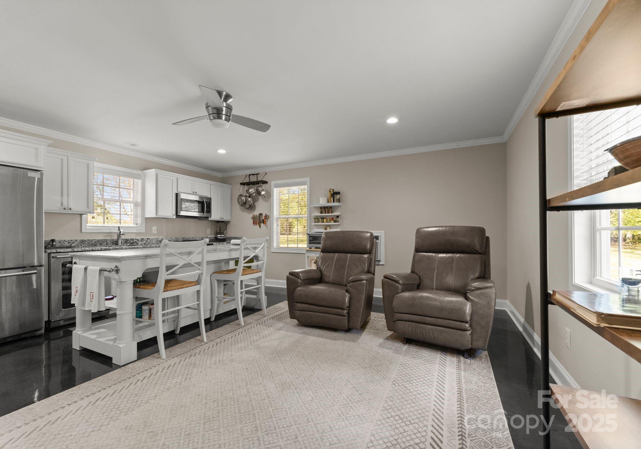5070 Woodleaf Road Property Photo 29