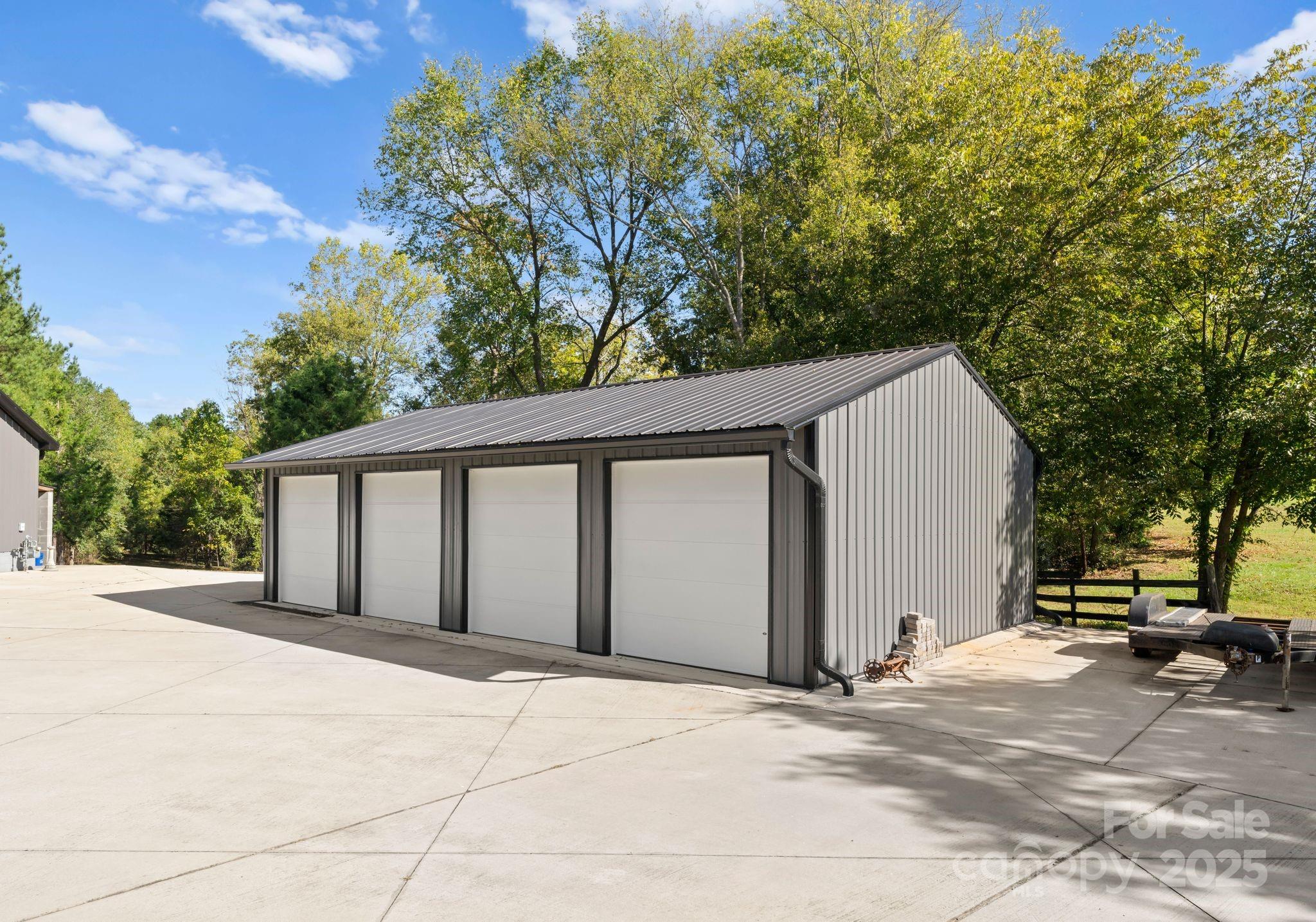 5070 Woodleaf Road Property Photo 34