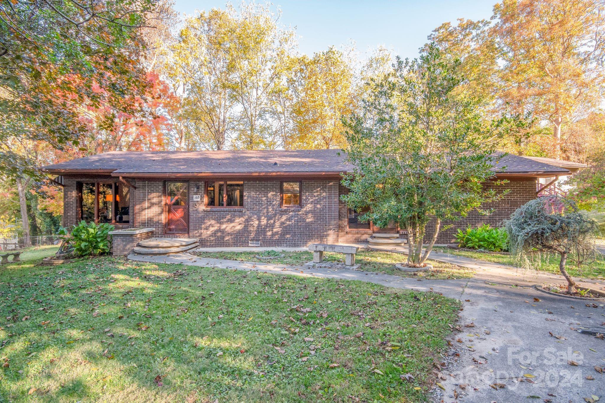 105 Westview Avenue Property Photo 1