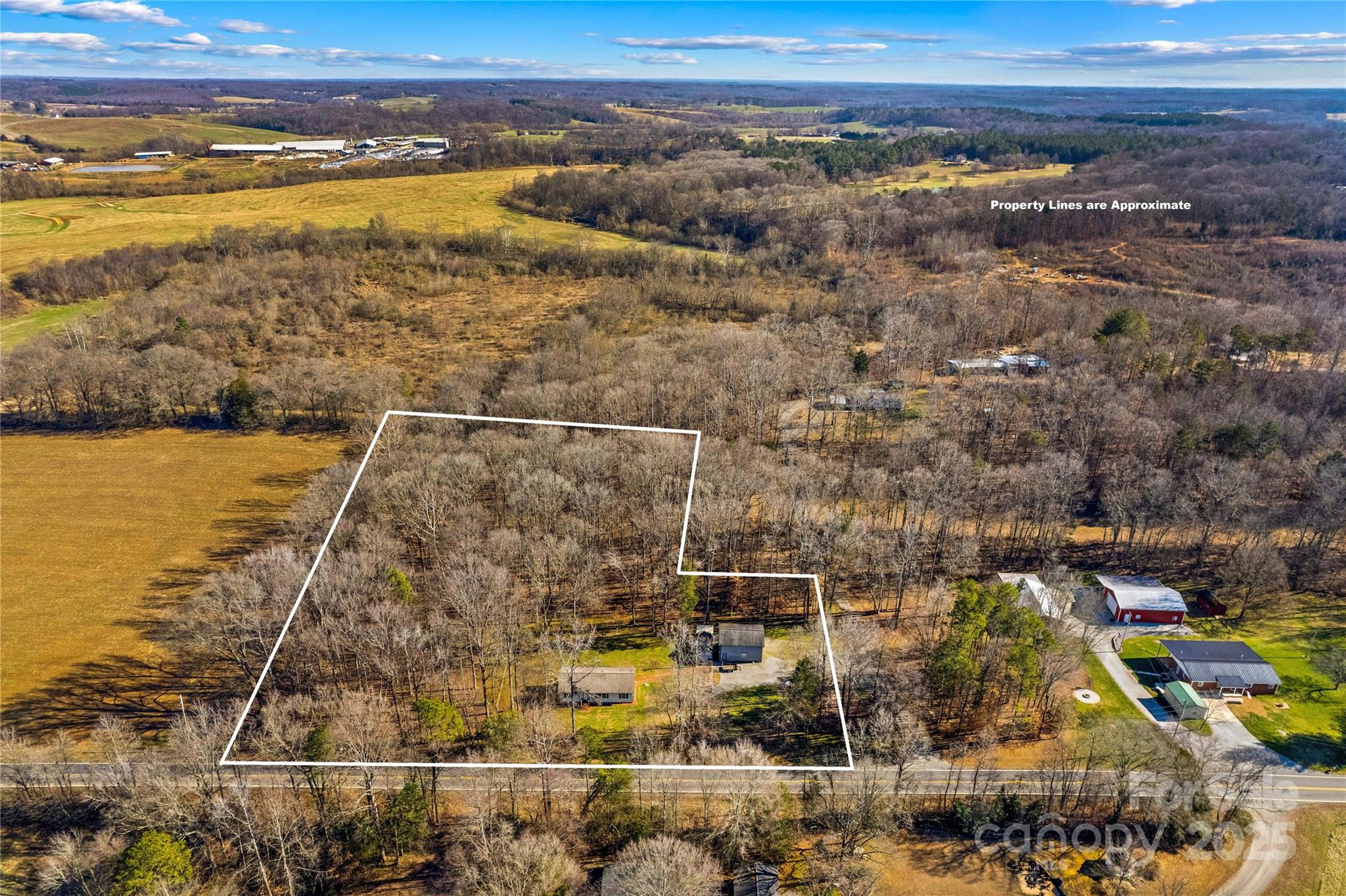 797 Chief Thomas Road Property Photo