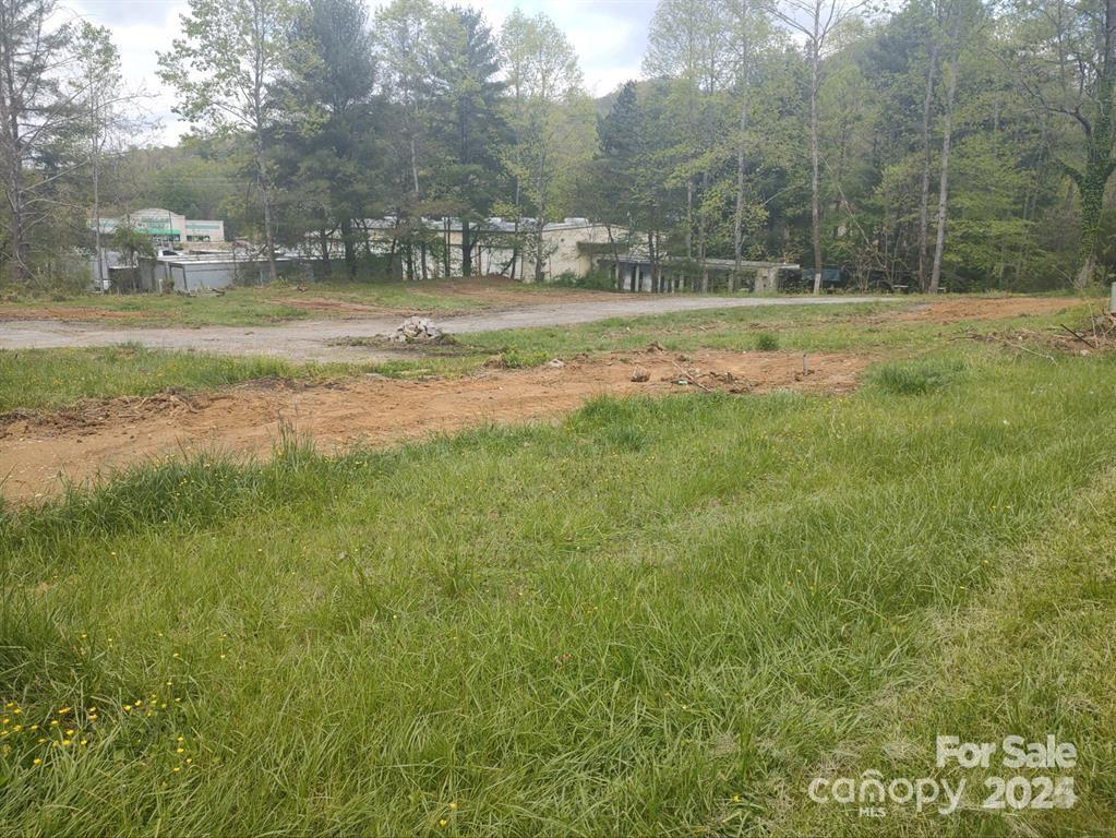628 E Main Street Property Photo 3