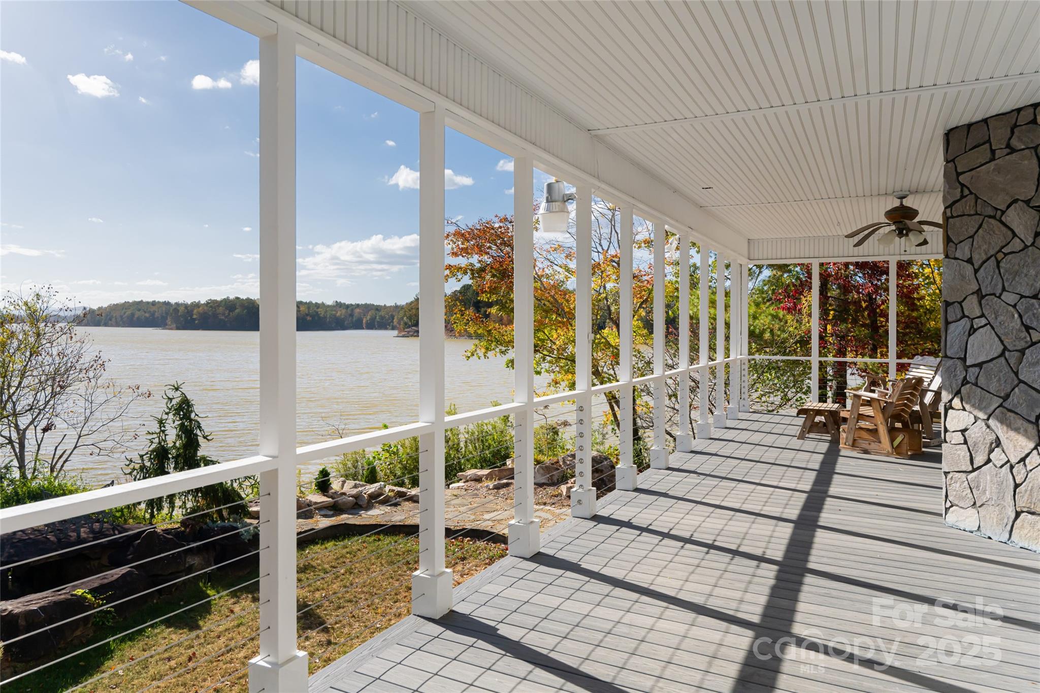 4950 Canterbury Place Property Photo 6