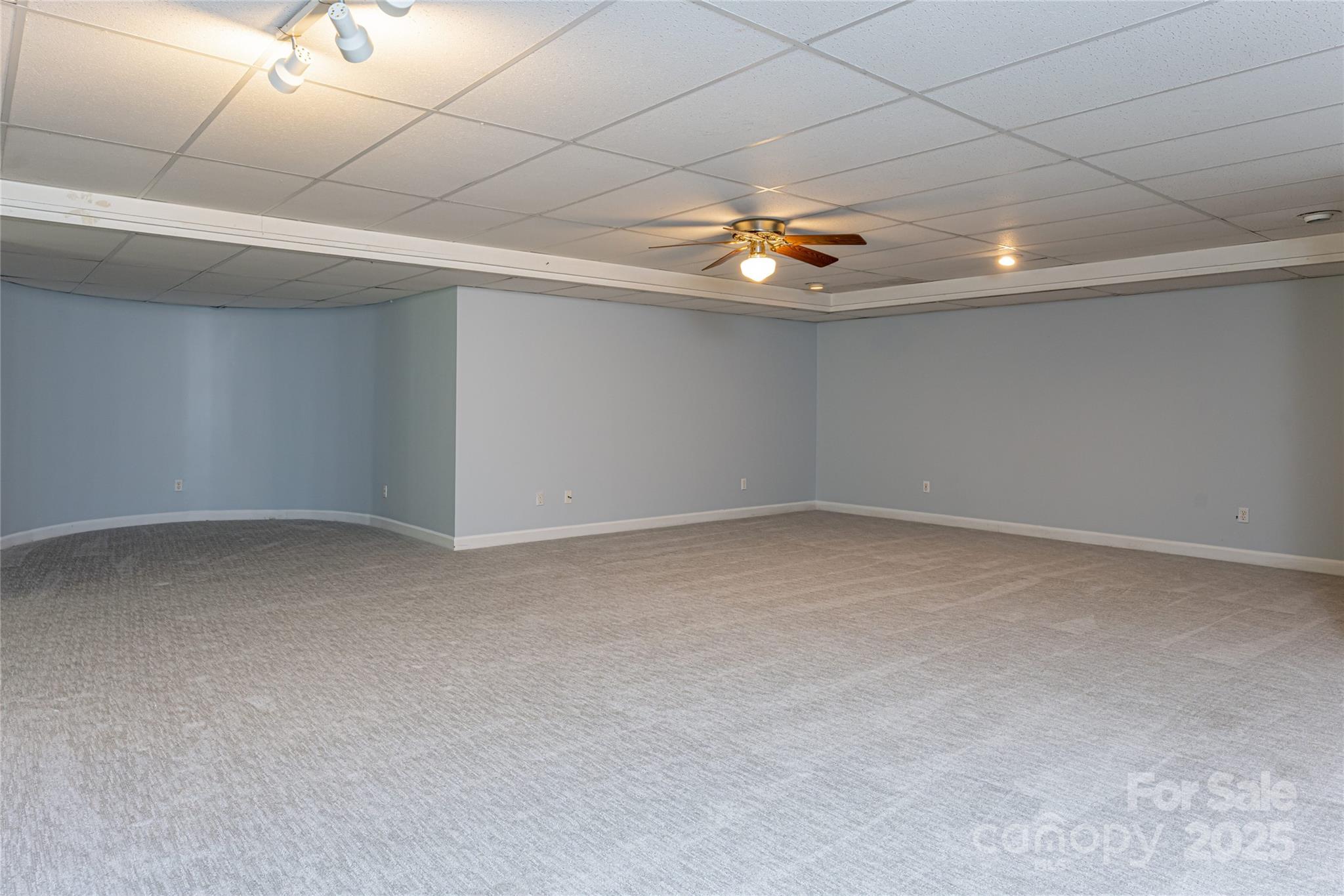 4950 Canterbury Place Property Photo 29