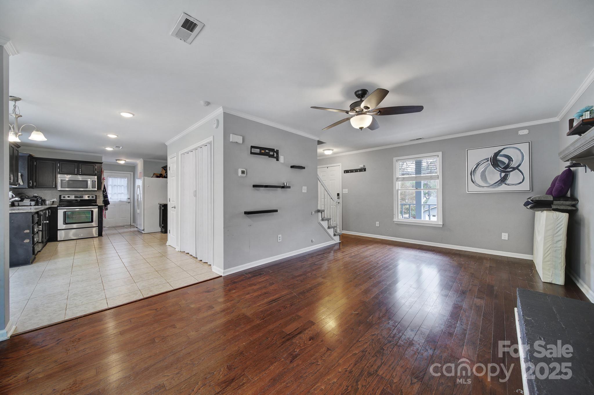 6934 Spring Morning Lane Property Photo 8