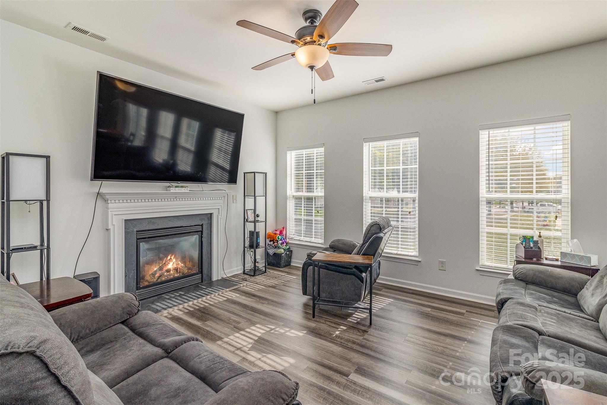 2512 Holly Oak Lane Property Photo