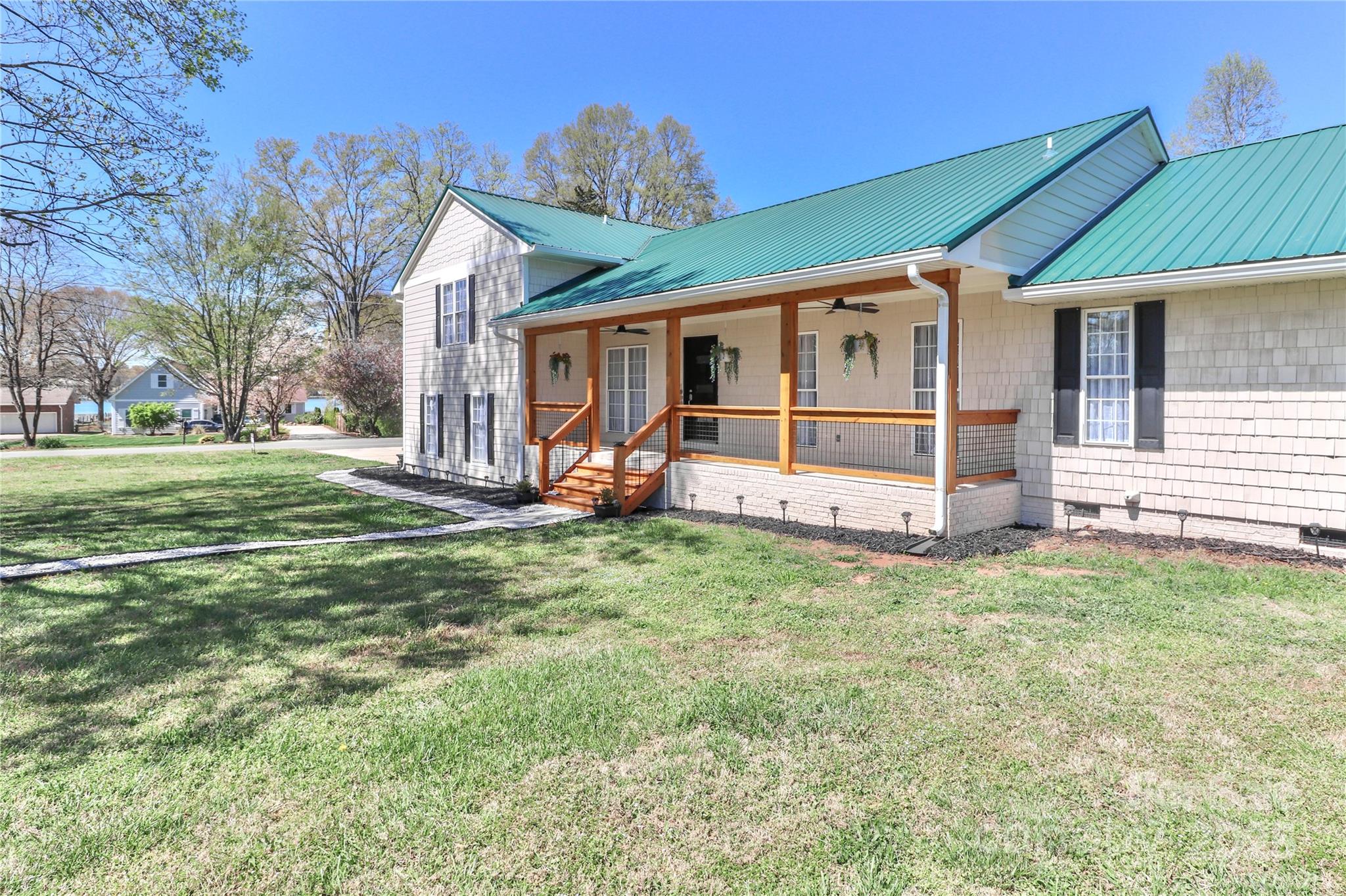 105 Pelican Court Property Photo 6