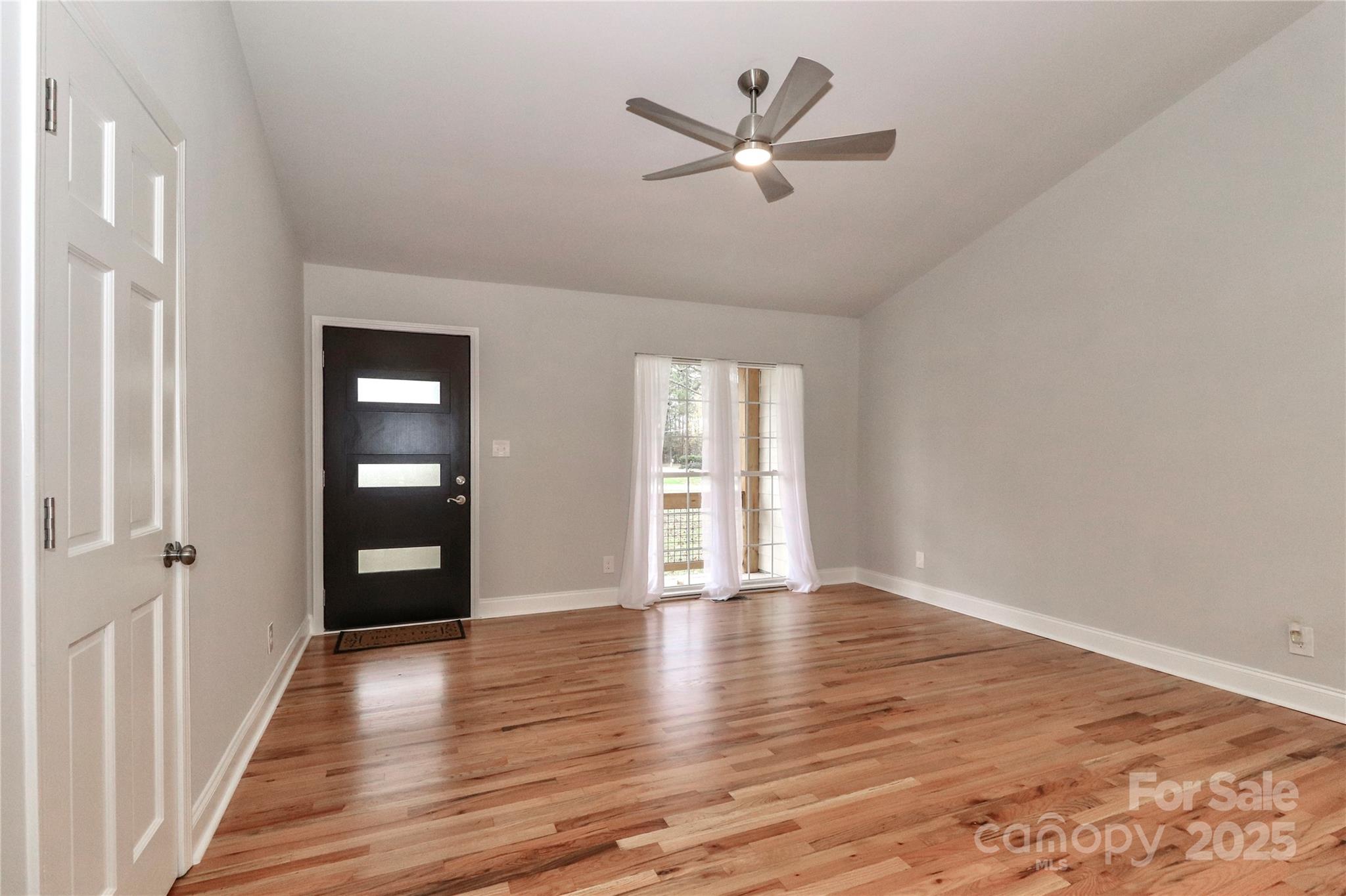105 Pelican Court Property Photo 12