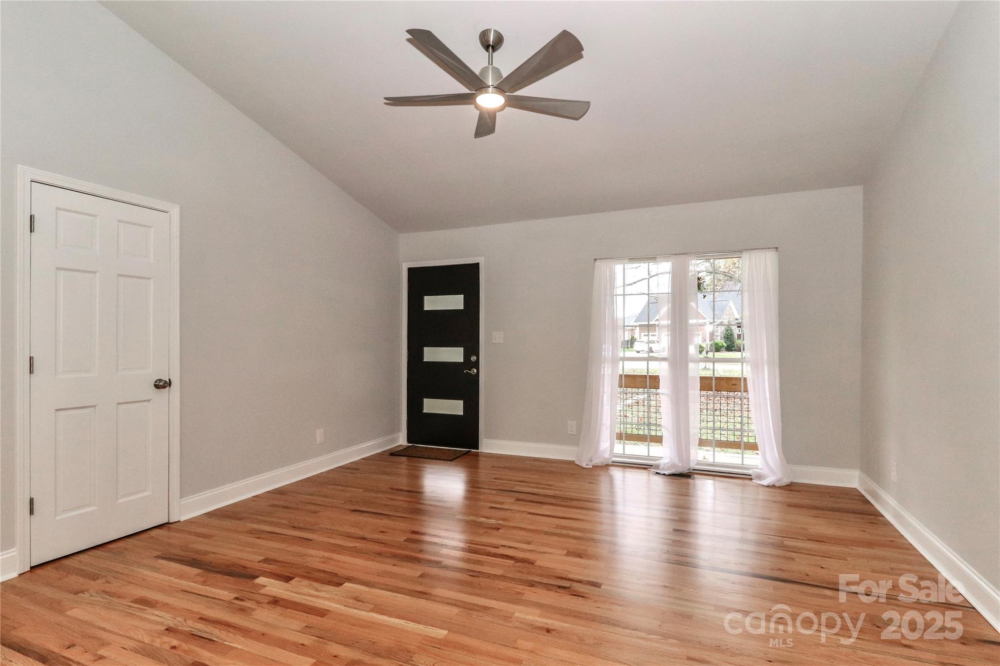 105 Pelican Court Property Photo 13