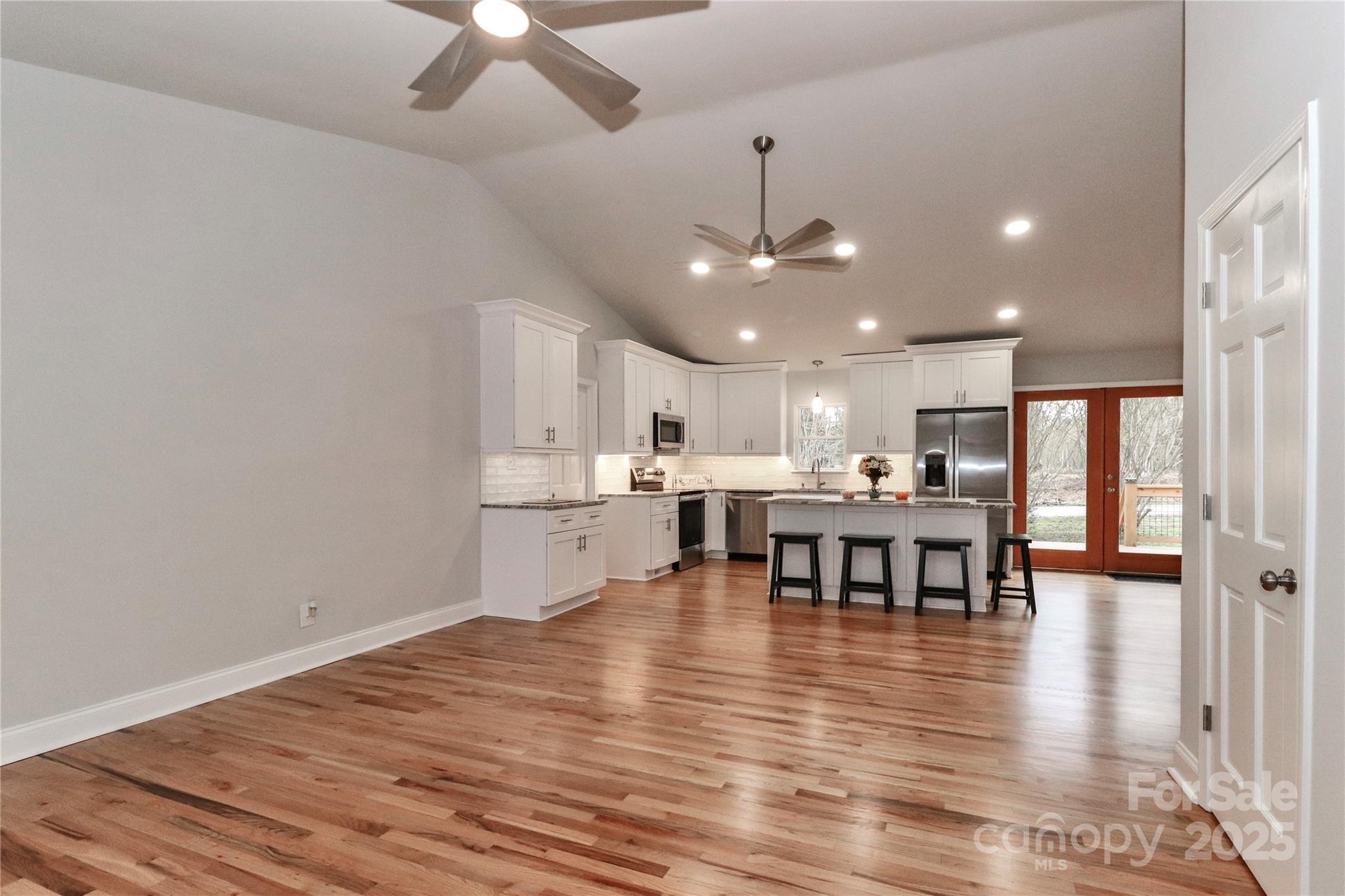 105 Pelican Court Property Photo 14