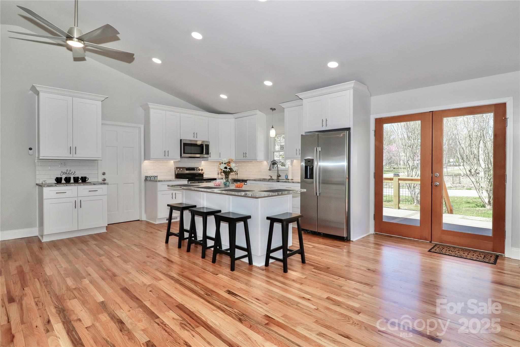 105 Pelican Court Property Photo 15