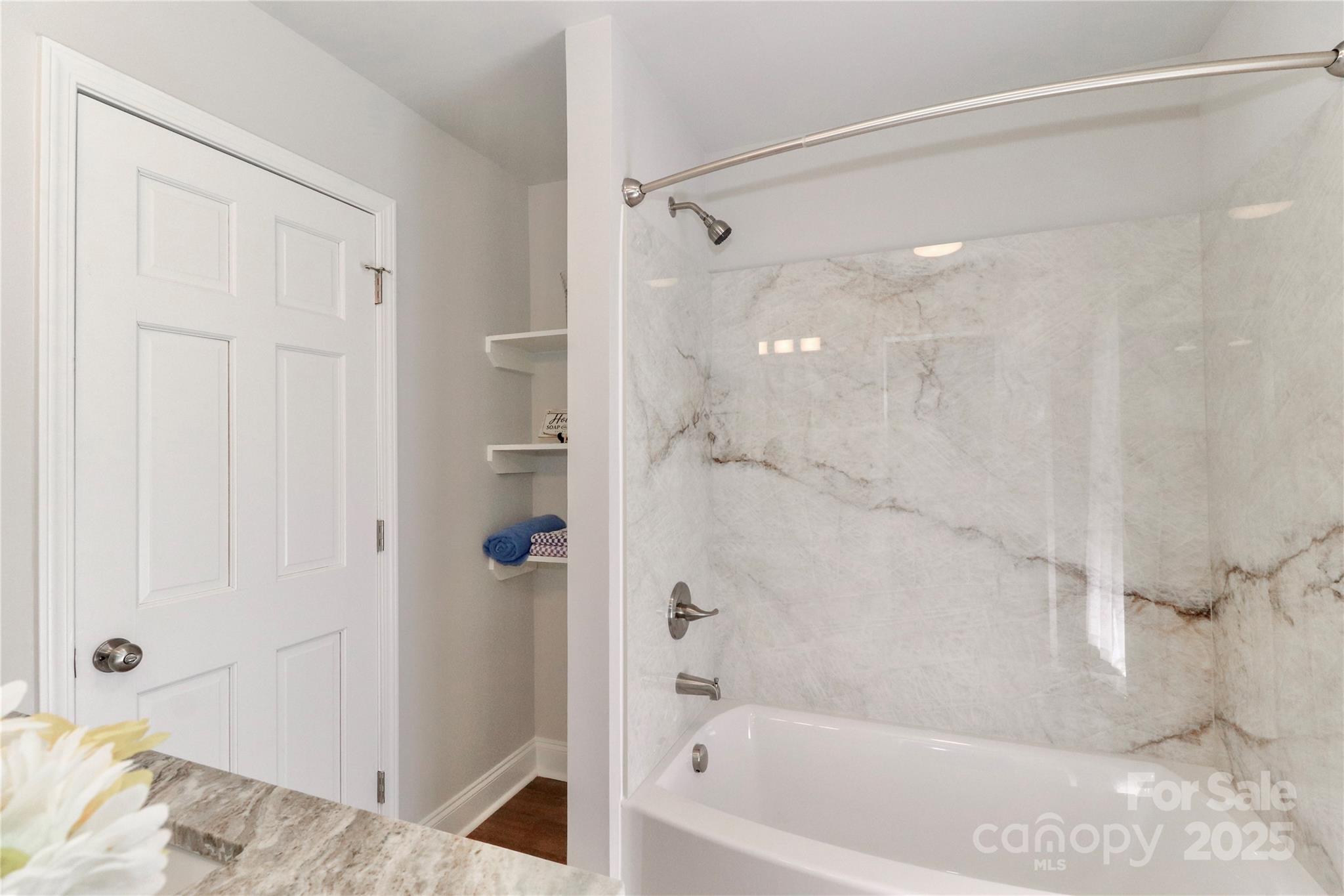 105 Pelican Court Property Photo 33