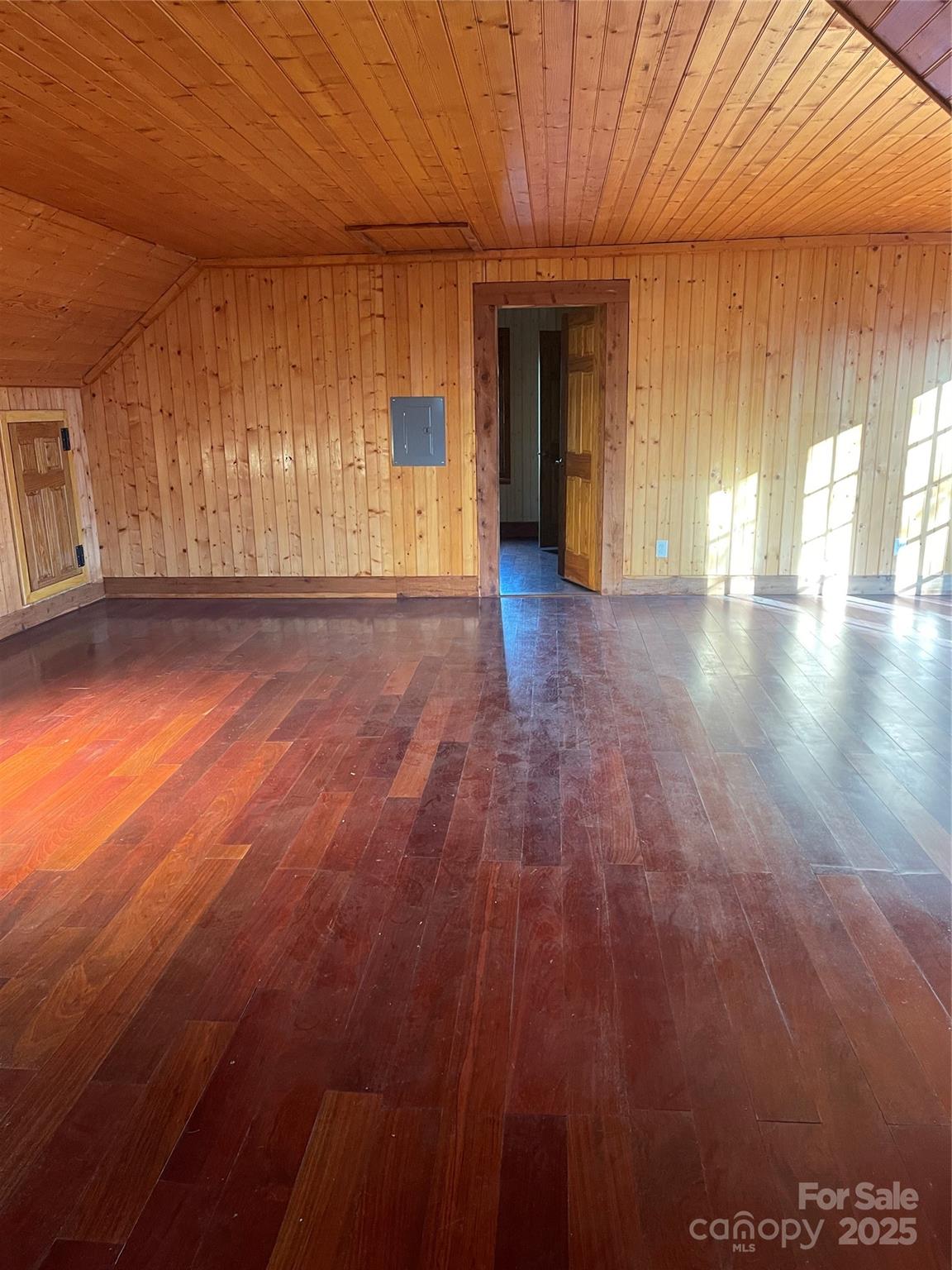 1386 Old Pinckney Road Property Photo 5