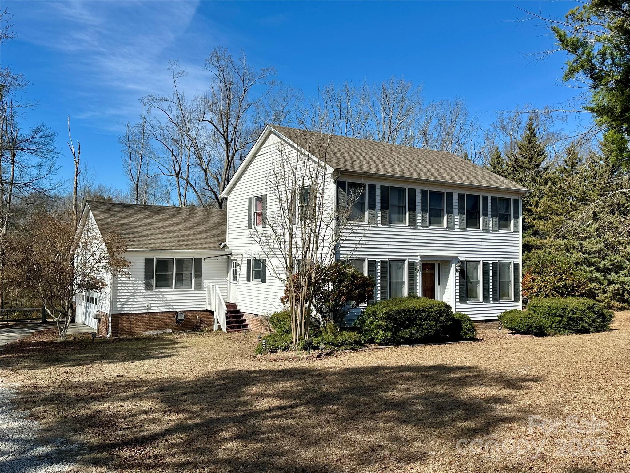 512 S Elm Street Property Photo