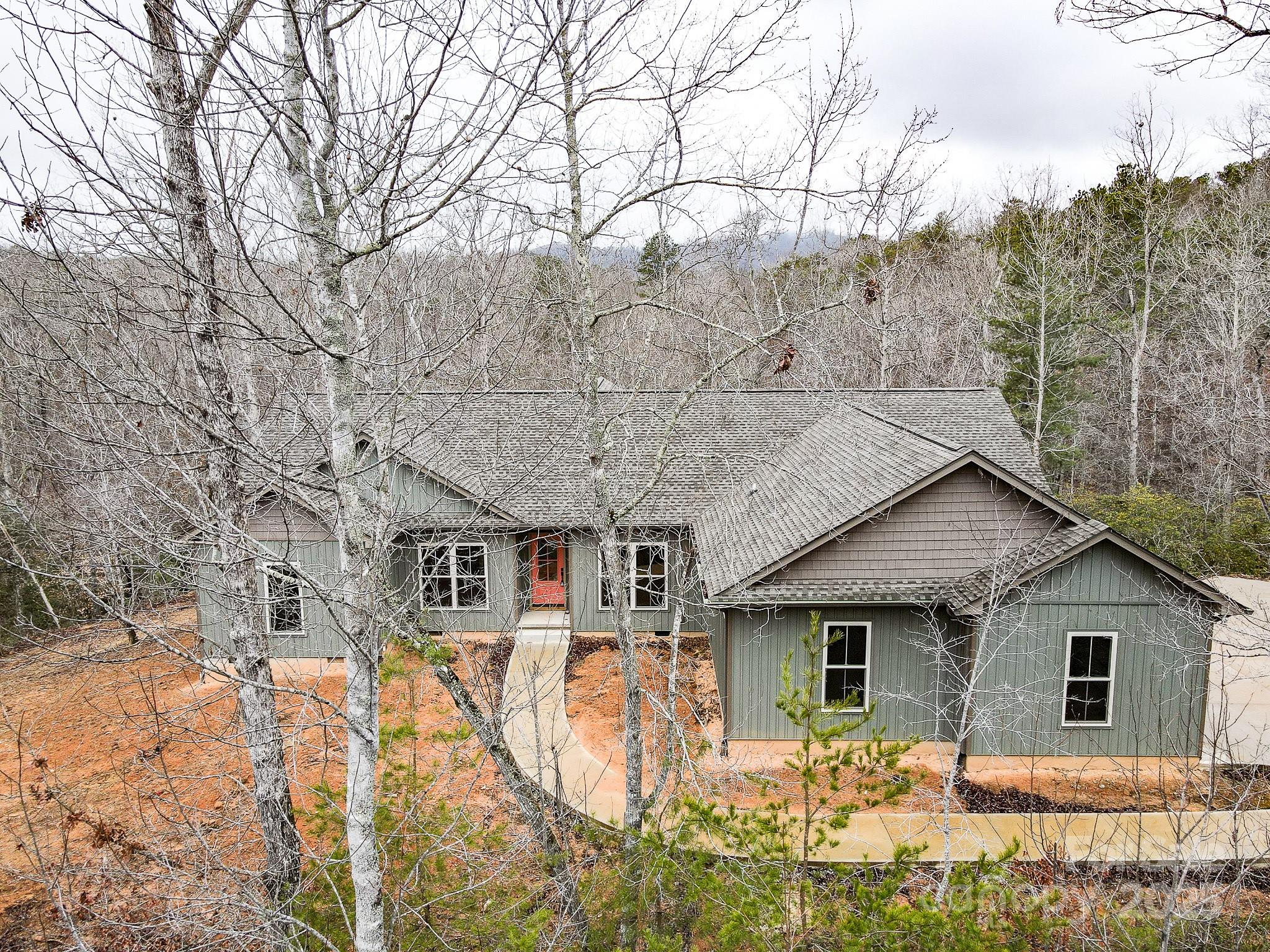 140 Cove Crest Drive Property Photo 1