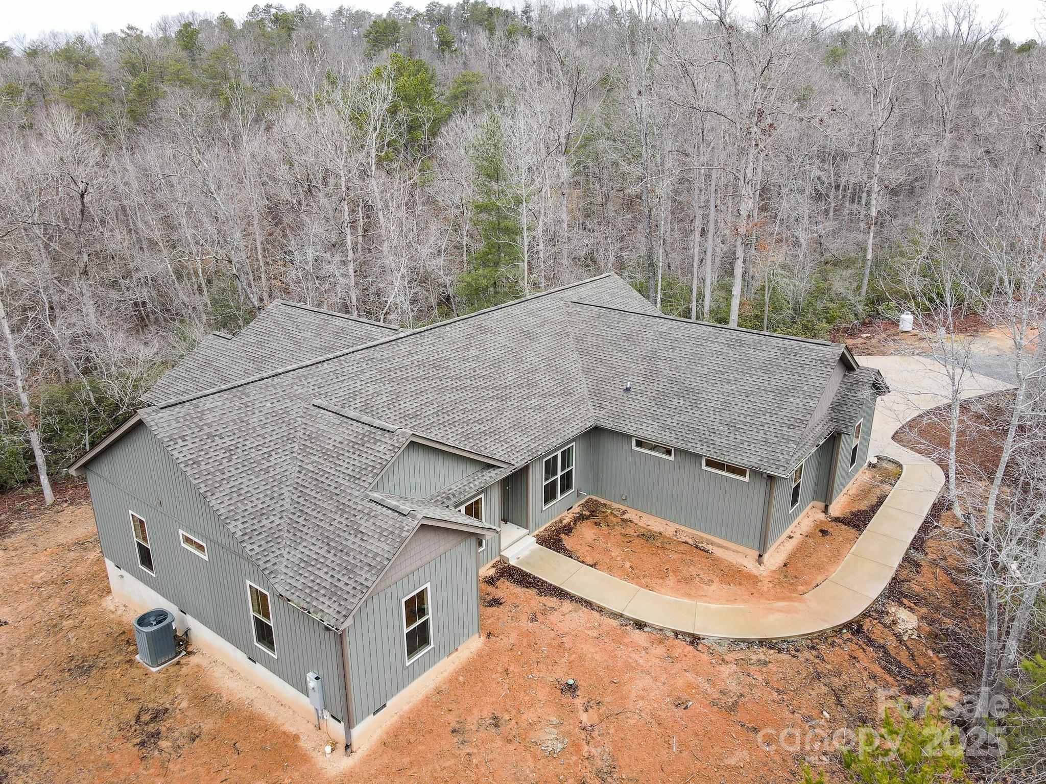 140 Cove Crest Drive Property Photo 2