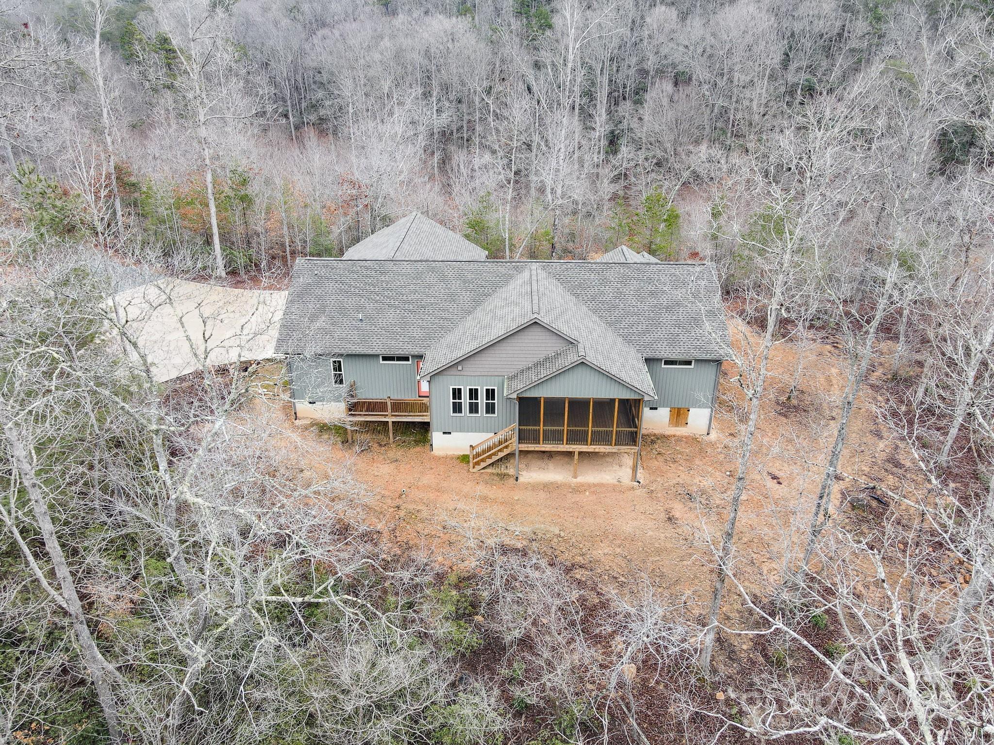 140 Cove Crest Drive Property Photo 3