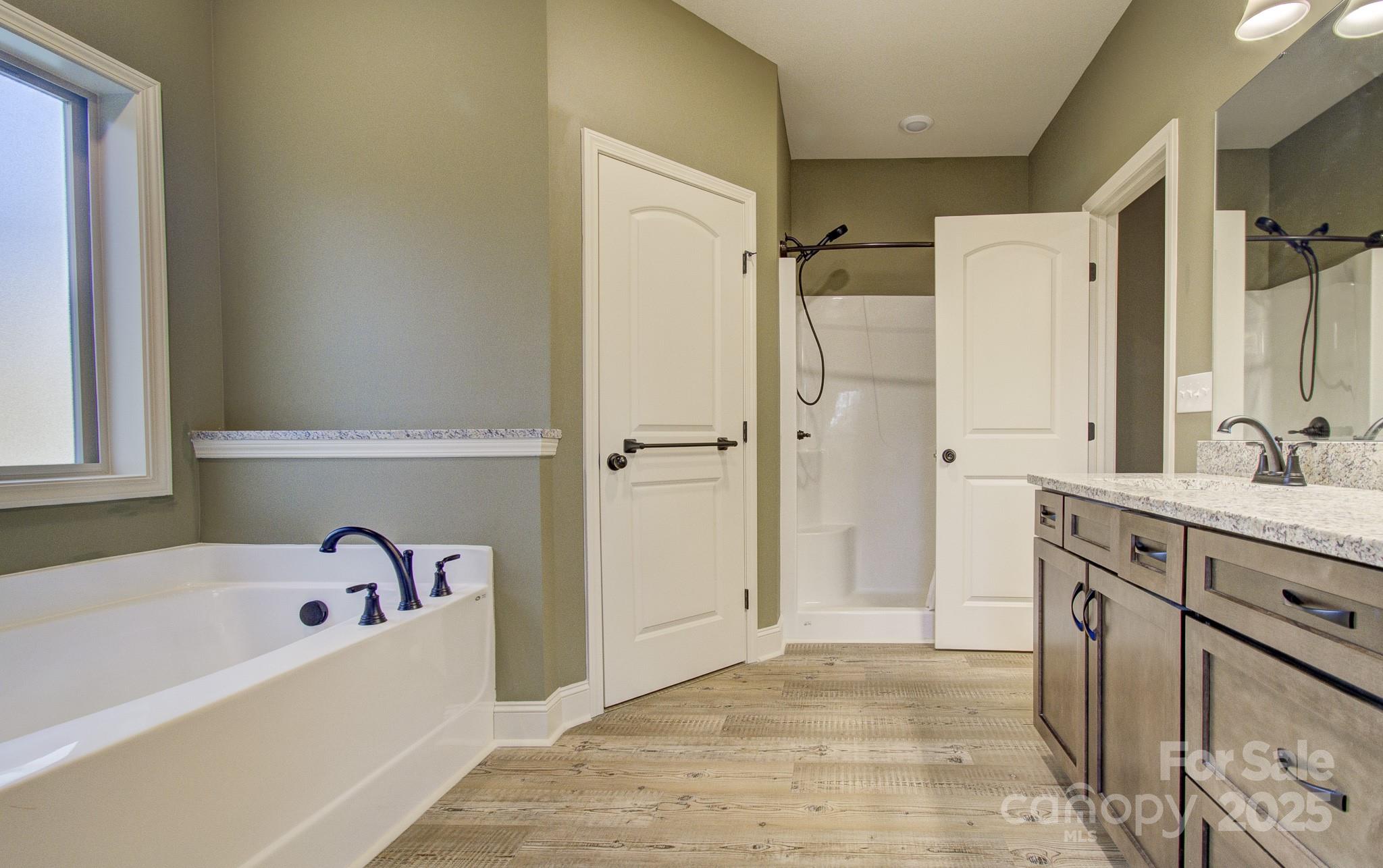 140 Cove Crest Drive Property Photo 19