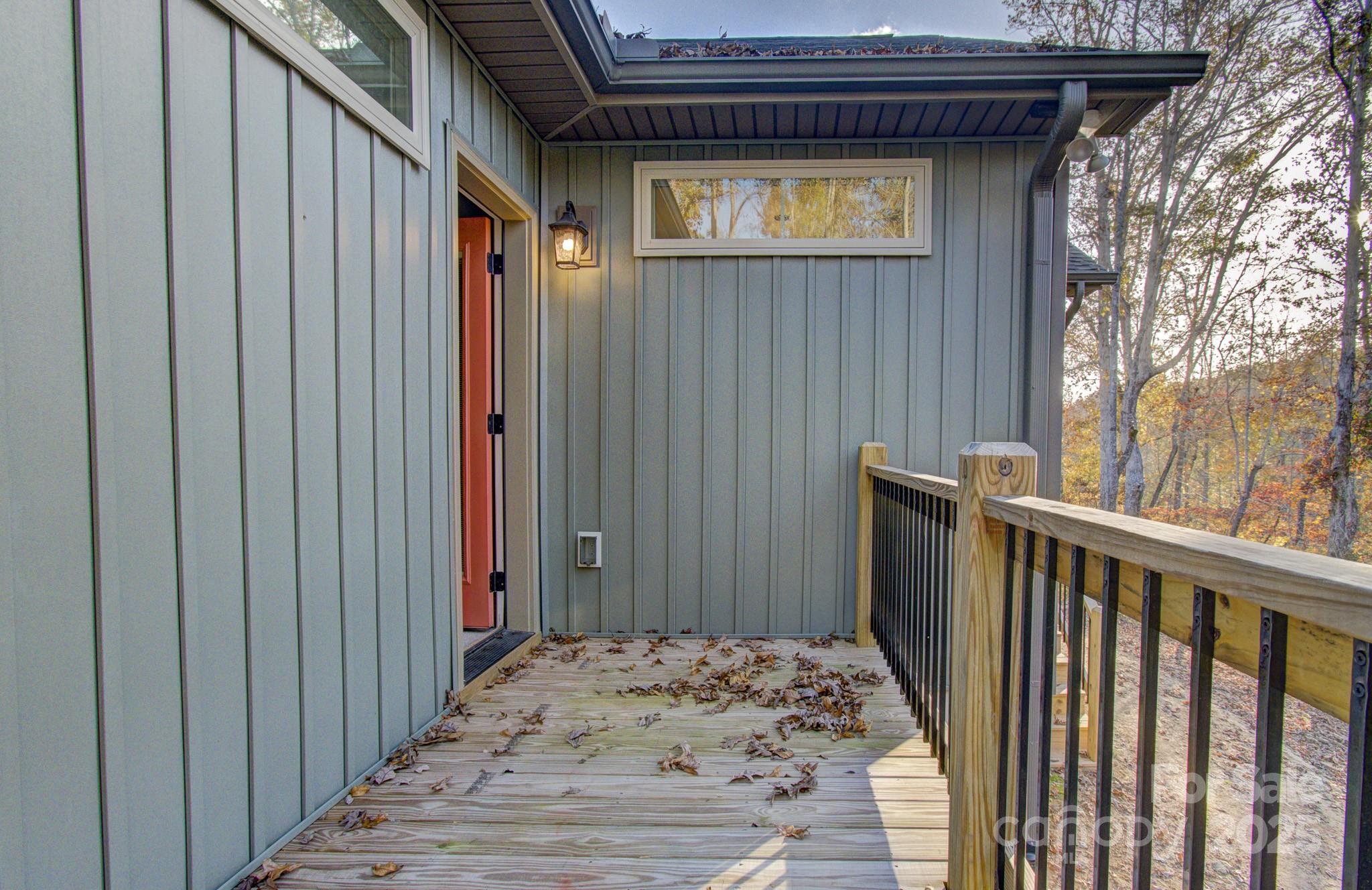 140 Cove Crest Drive Property Photo 21