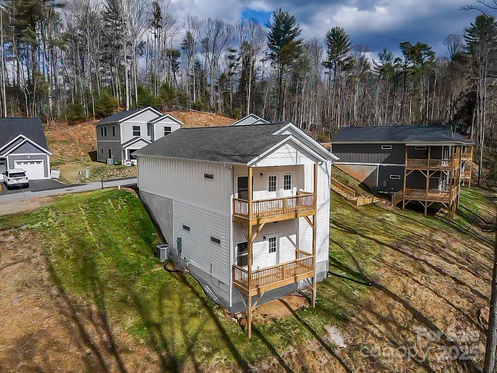 147 Northbend Drive Property Photo 3