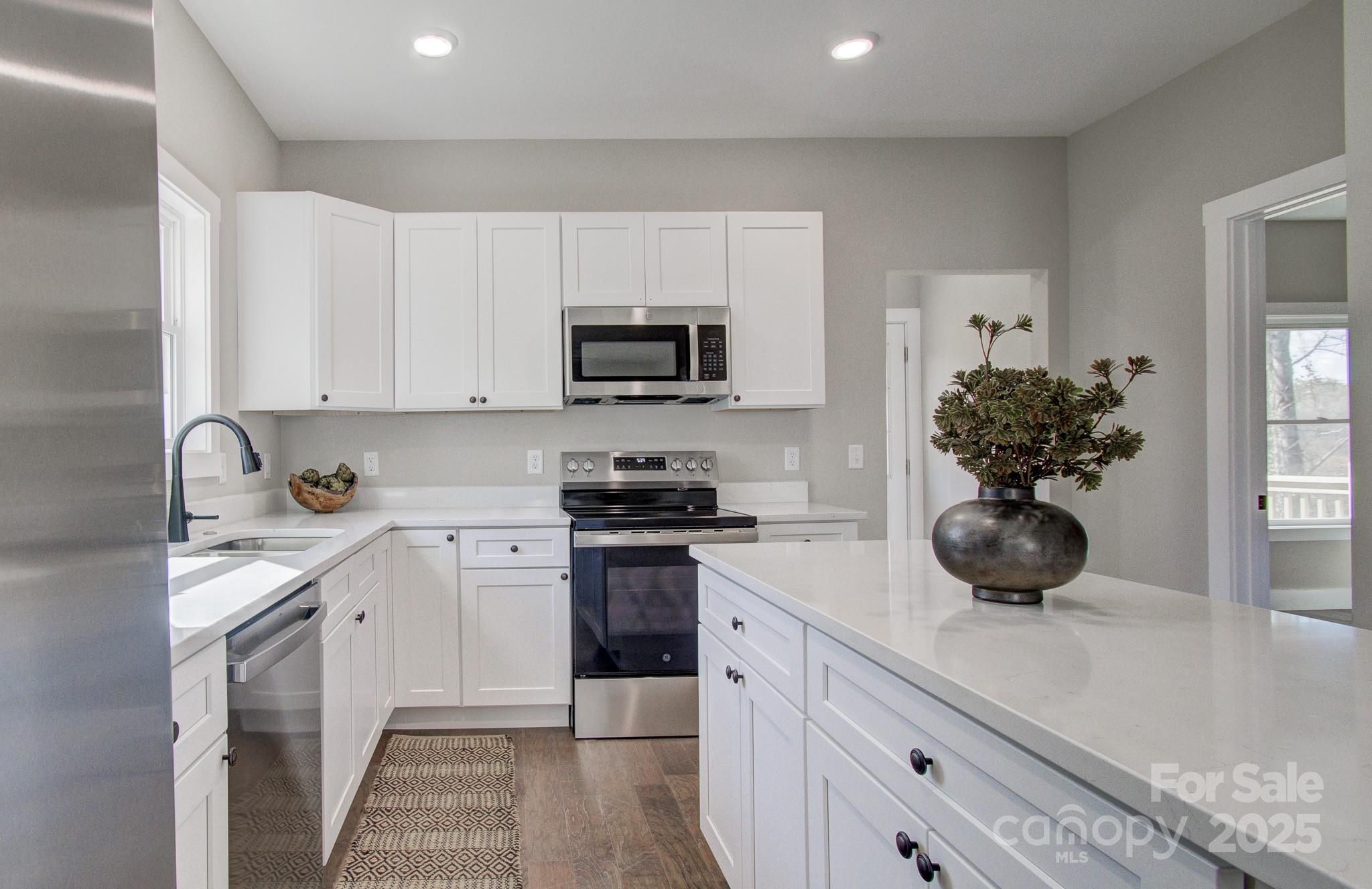 147 Northbend Drive Property Photo 7