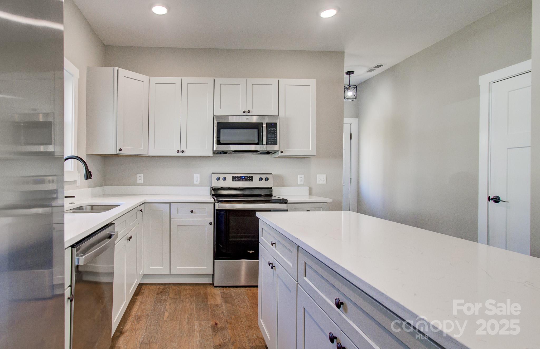 115 Northbend Drive Property Photo 6