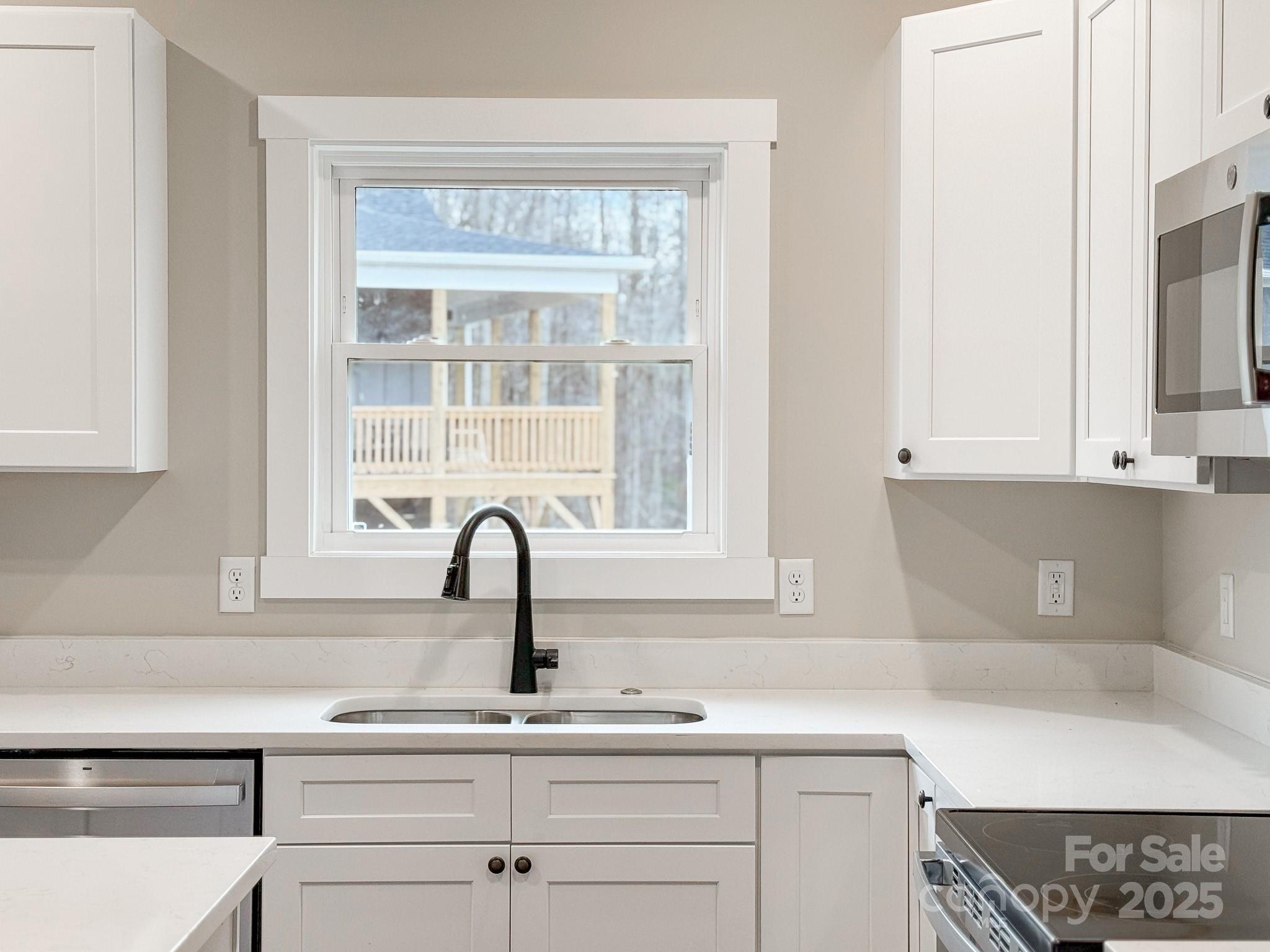 115 Northbend Drive Property Photo 7