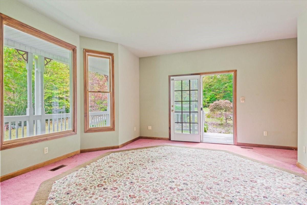 5580 Greenville Highway Property Photo 25