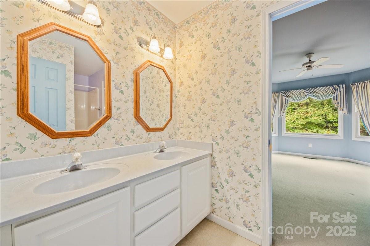 5580 Greenville Highway Property Photo 32