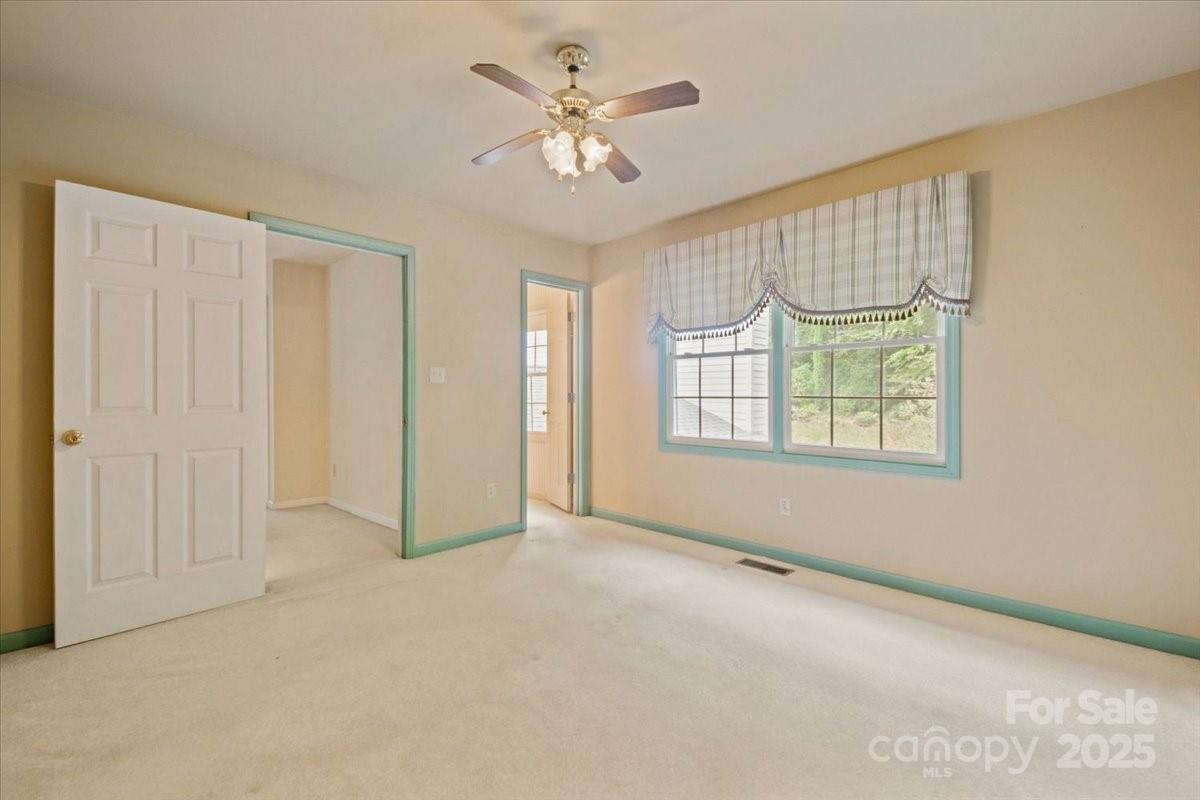 5580 Greenville Highway Property Photo 34