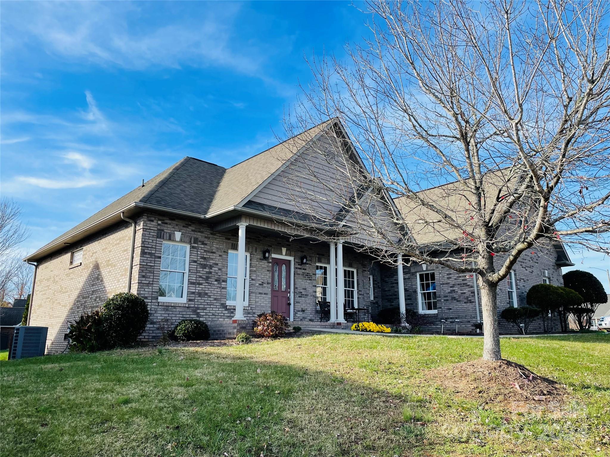 1820 31st Avenue Lane Property Photo 2