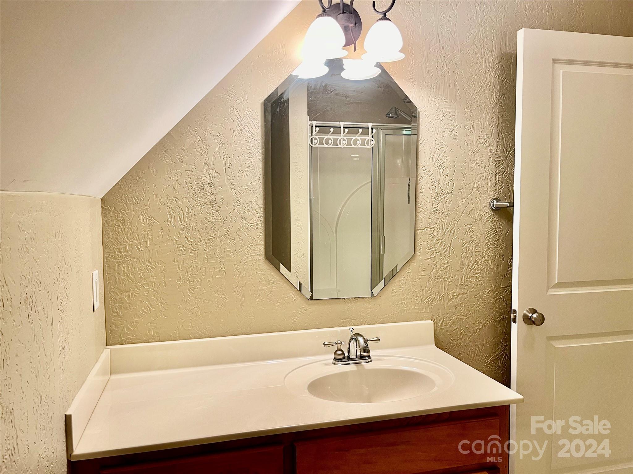 1820 31st Avenue Lane Property Photo 21