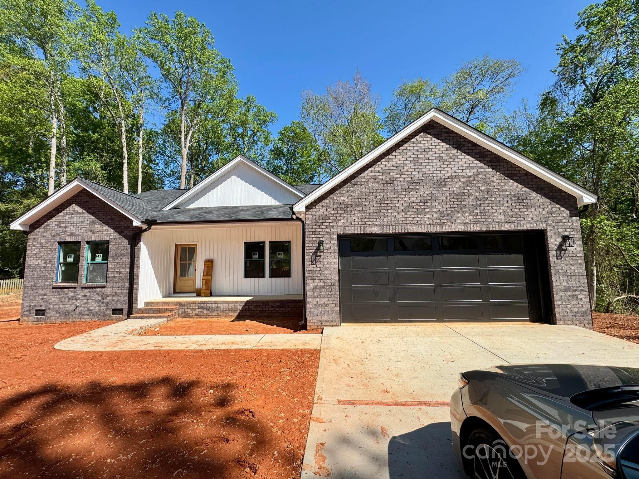 275 Bonaventure Drive Property Photo 1