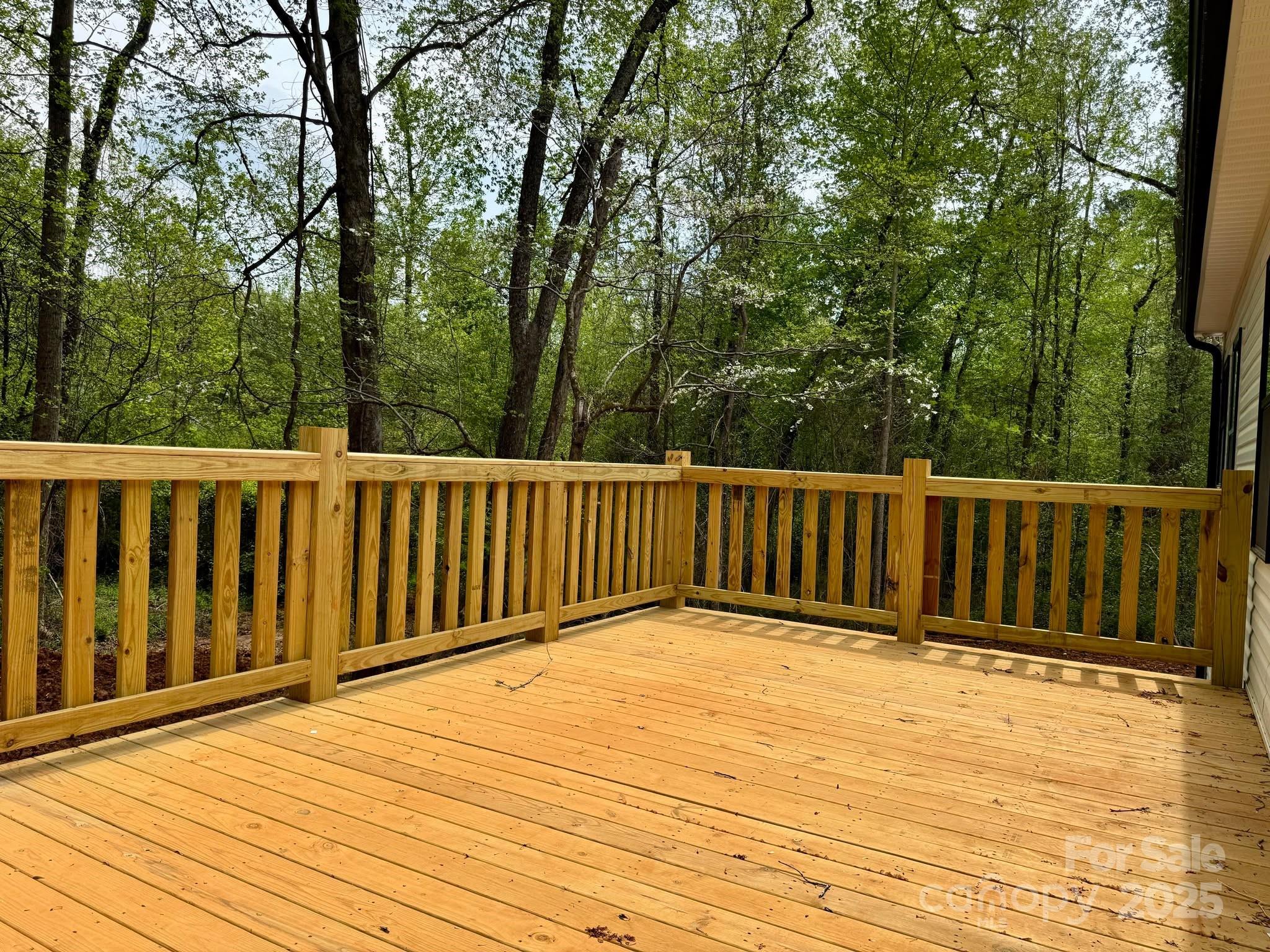275 Bonaventure Drive Property Photo 4