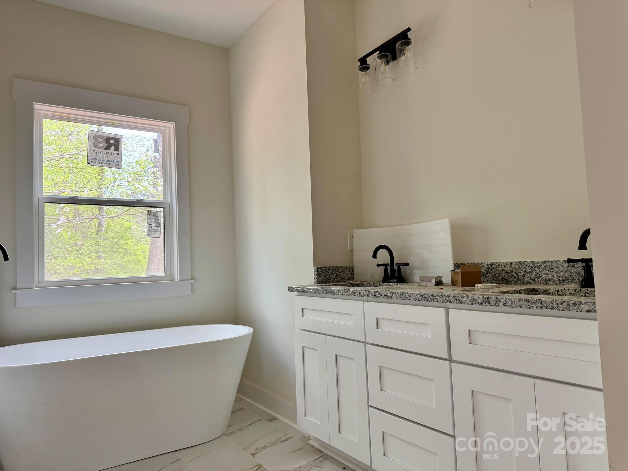 275 Bonaventure Drive Property Photo 11