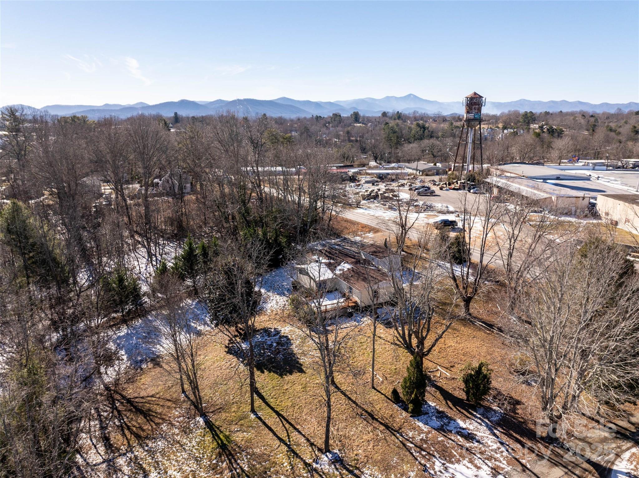 215 N Bear Creek Road Property Photo 7