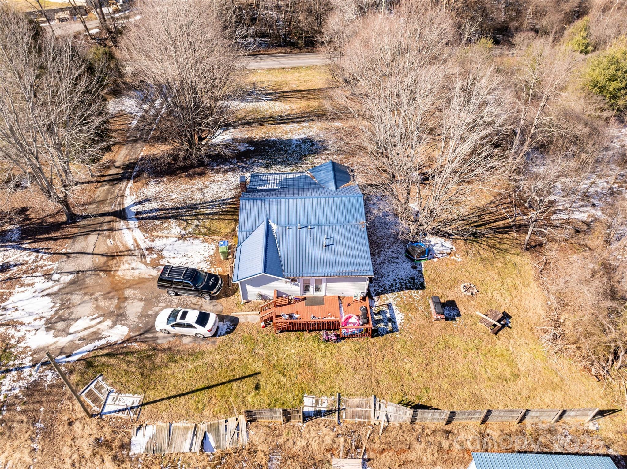 215 N Bear Creek Road Property Photo 8