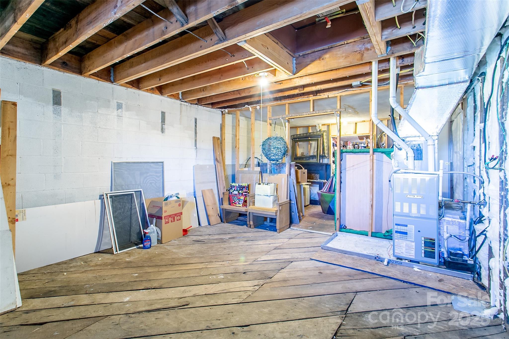 84 E Main Street Property Photo 19